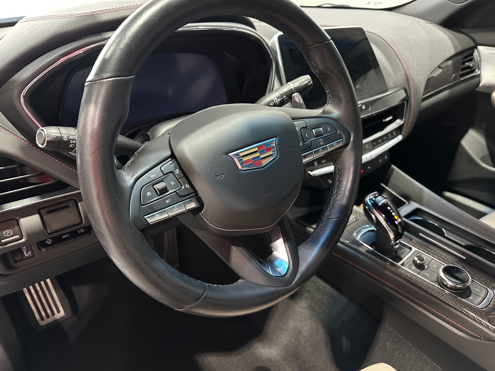 Thumbnail: 2023 Cadillac CT5 - 4