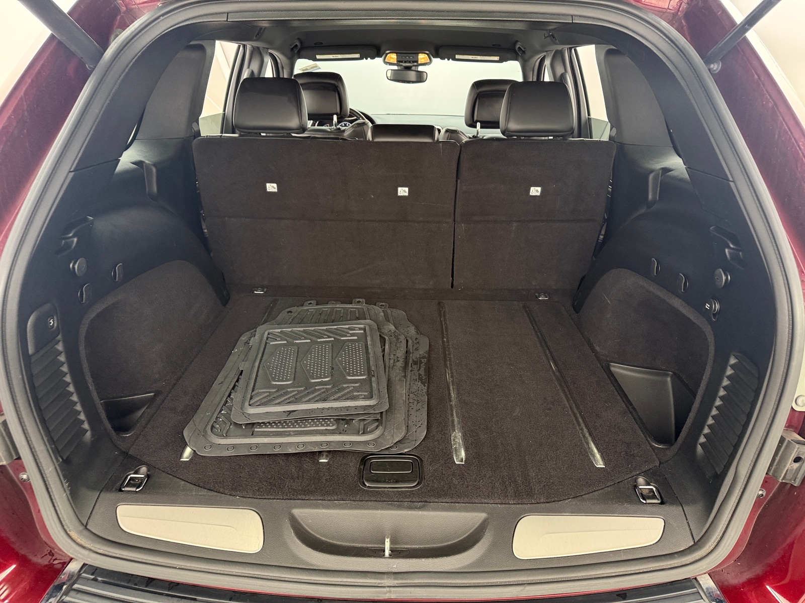 Thumbnail: 2017 Jeep Grand Cherokee - 6