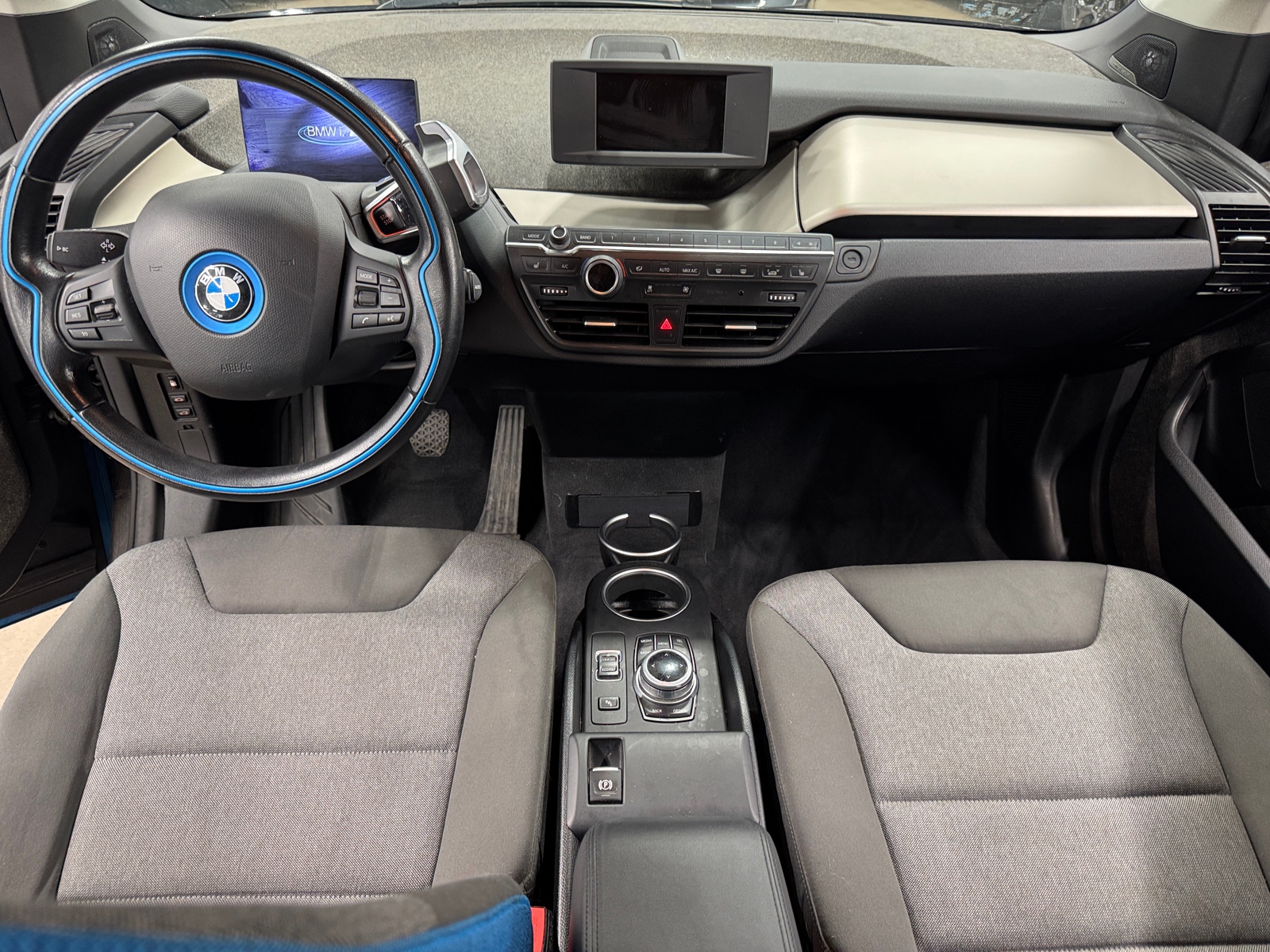 Thumbnail: 2017 BMW i3 - 3