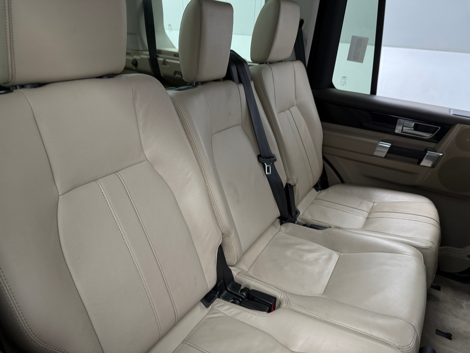 Thumbnail: 2016 Land Rover LR4 - 5