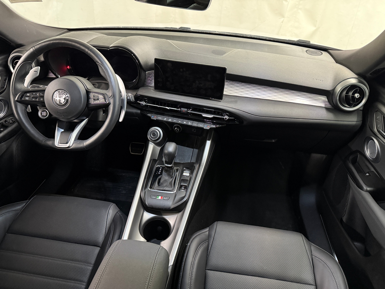 Thumbnail: 2024 Alfa Romeo Tonale - 2