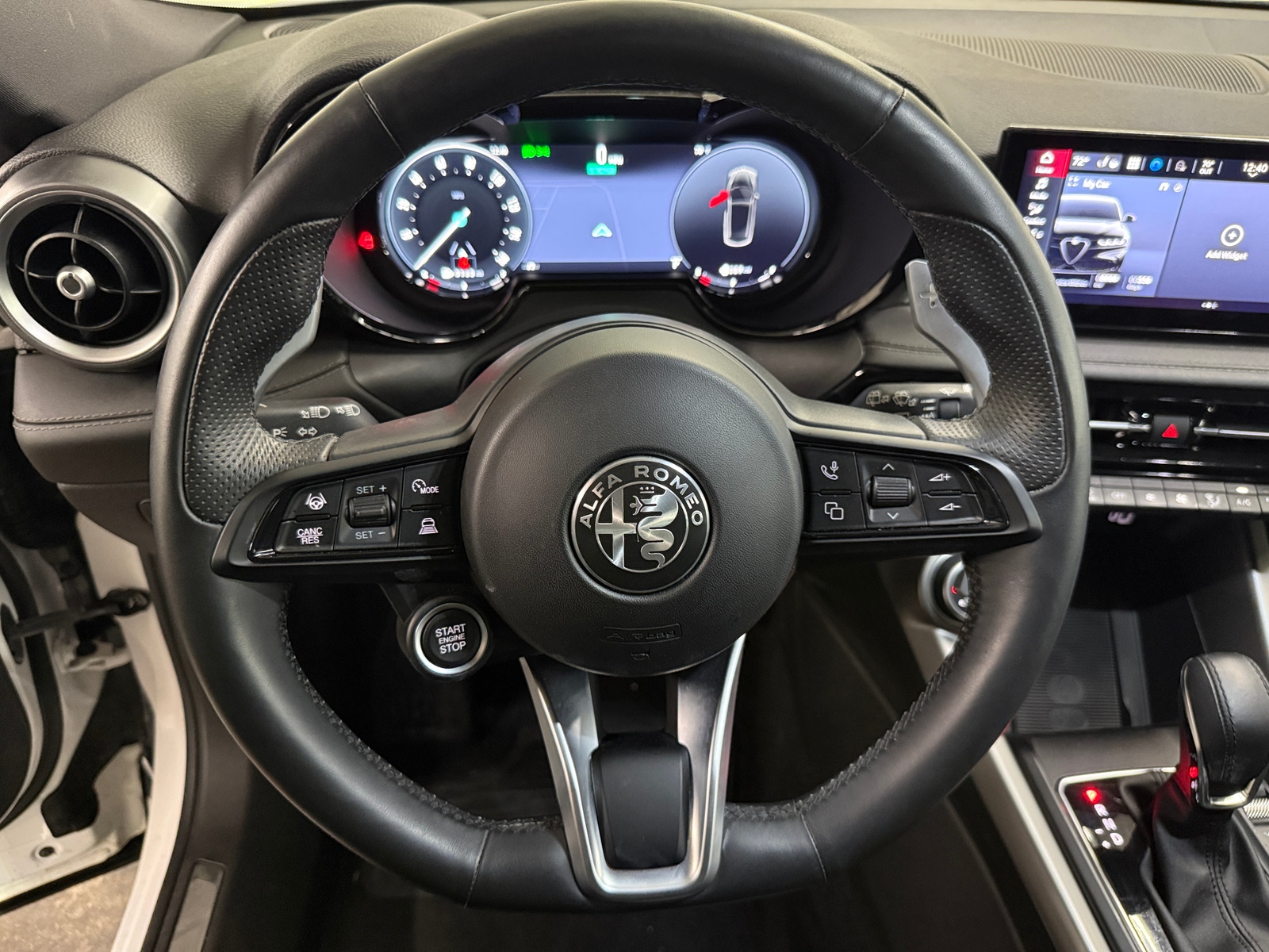 Thumbnail: 2024 Alfa Romeo Tonale - 4