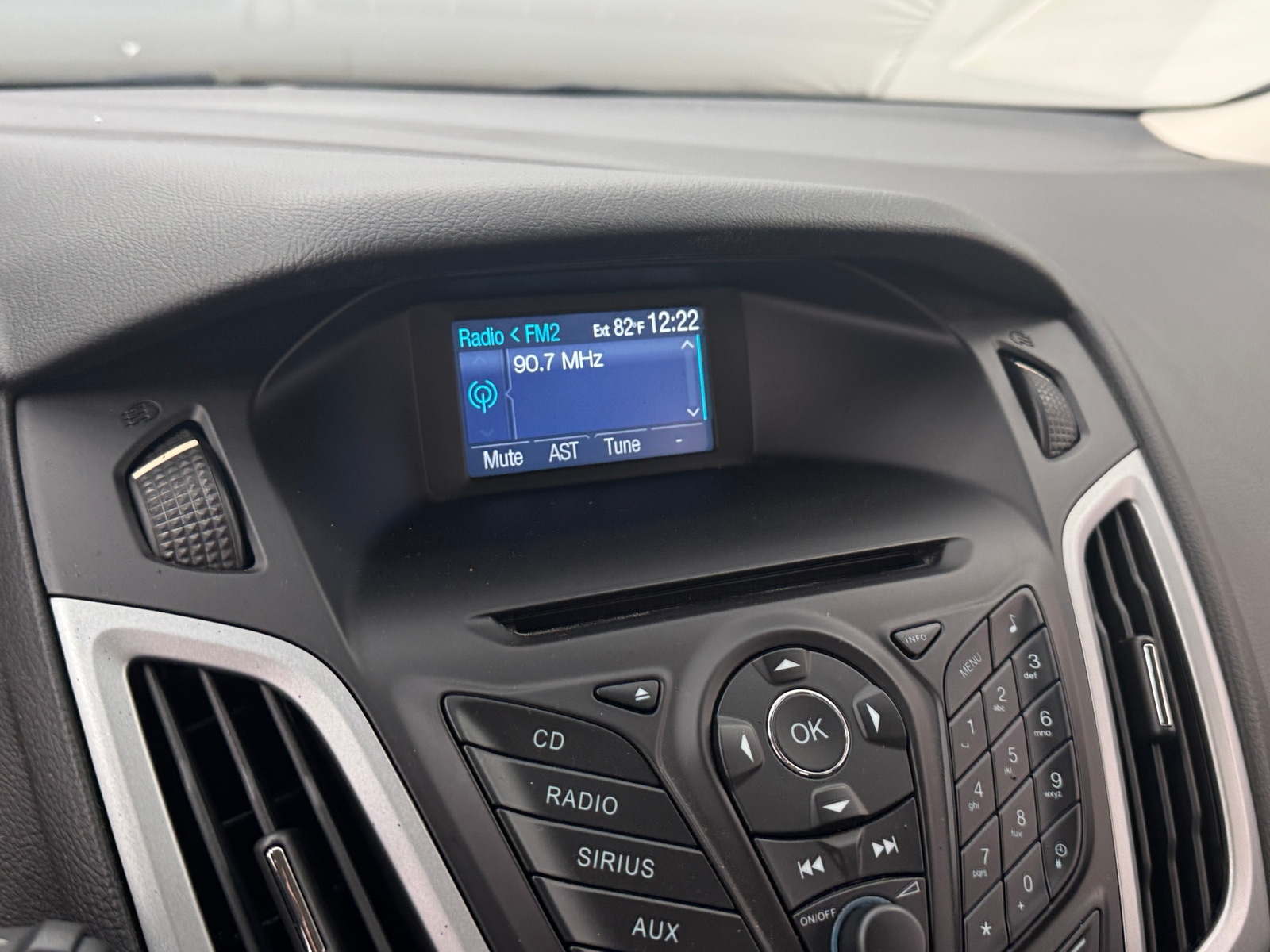 Thumbnail: 2012 Ford Focus - 4