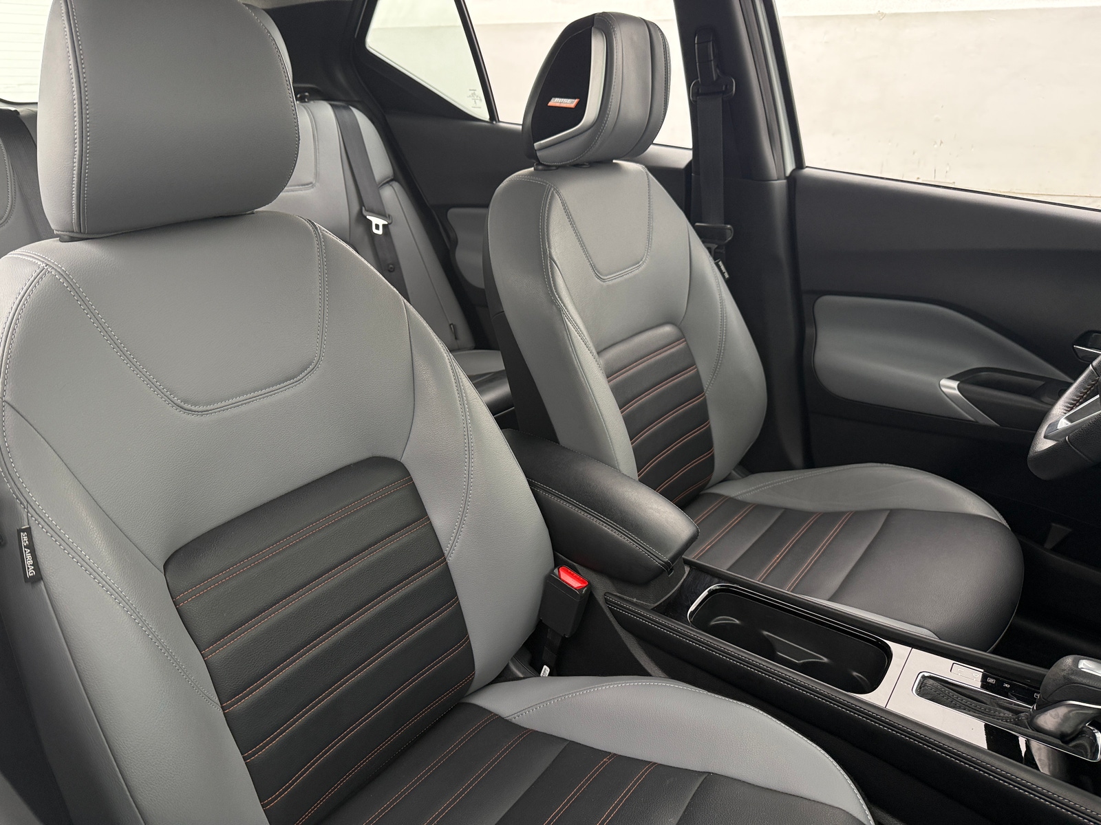 Thumbnail: 2024 Nissan Kicks - 2