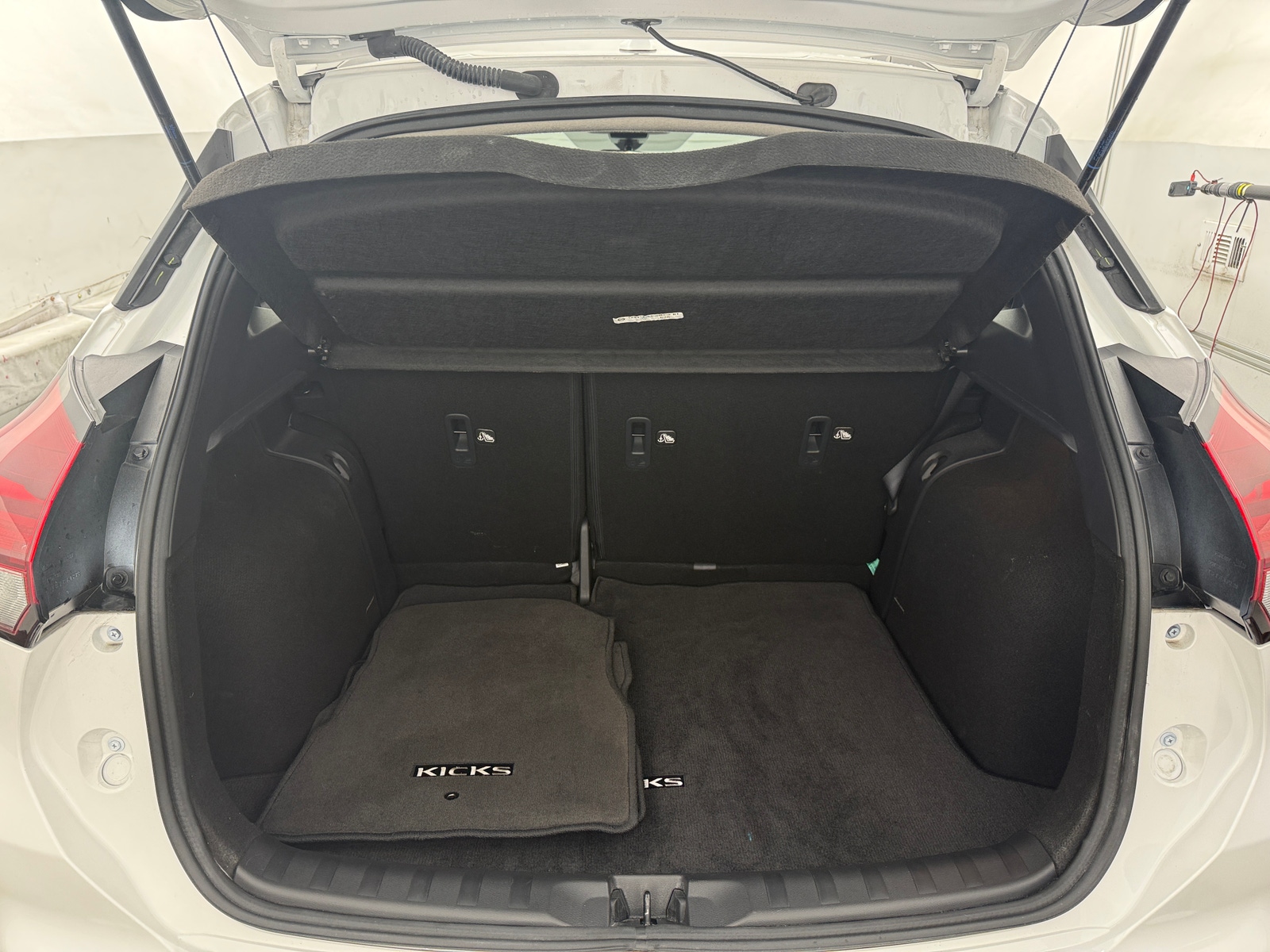 Thumbnail: 2024 Nissan Kicks - 7