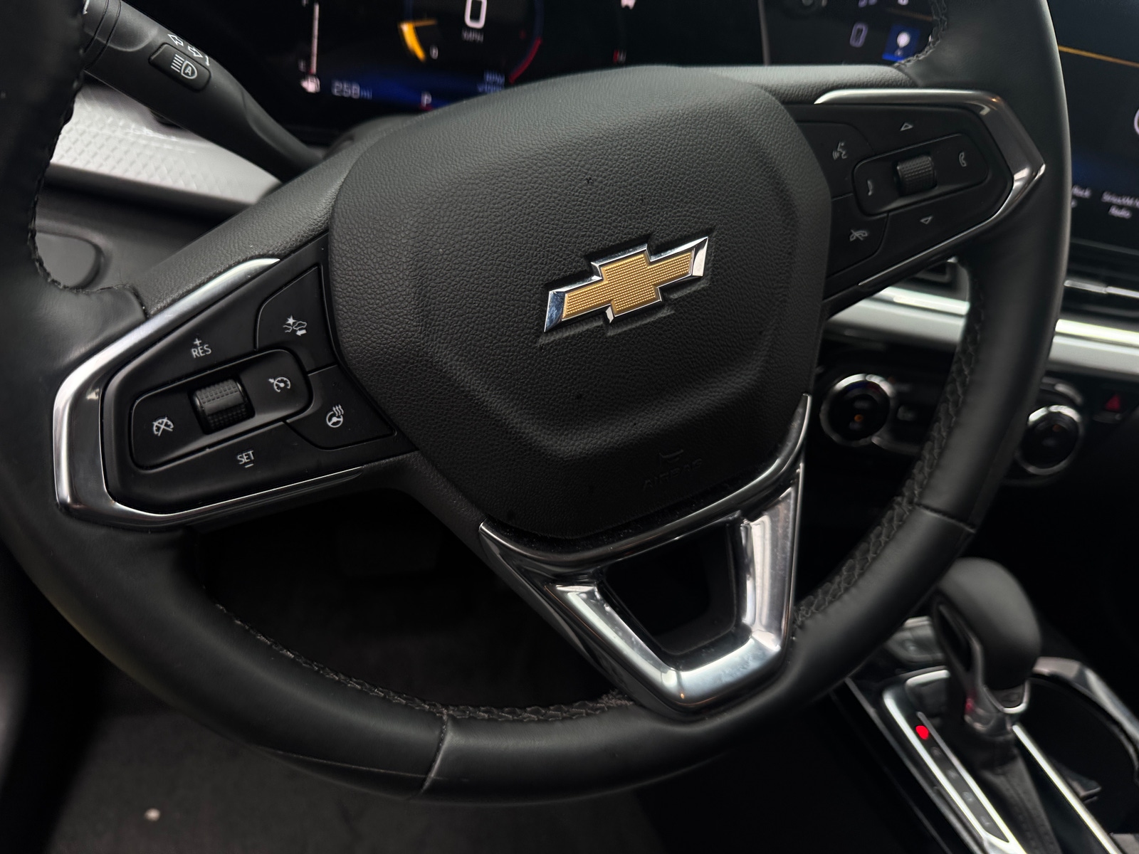 Thumbnail: 2025 Chevrolet Trax - 5