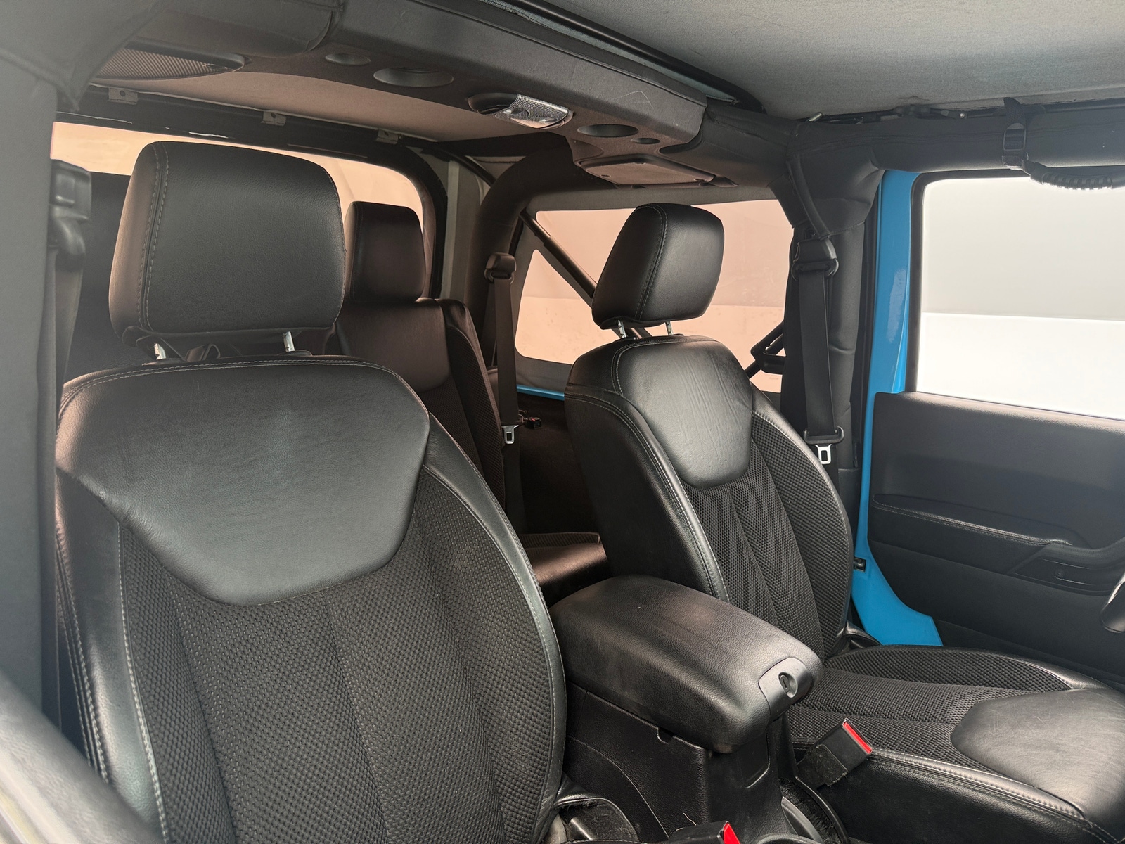 Thumbnail: 2017 Jeep Wrangler - 2