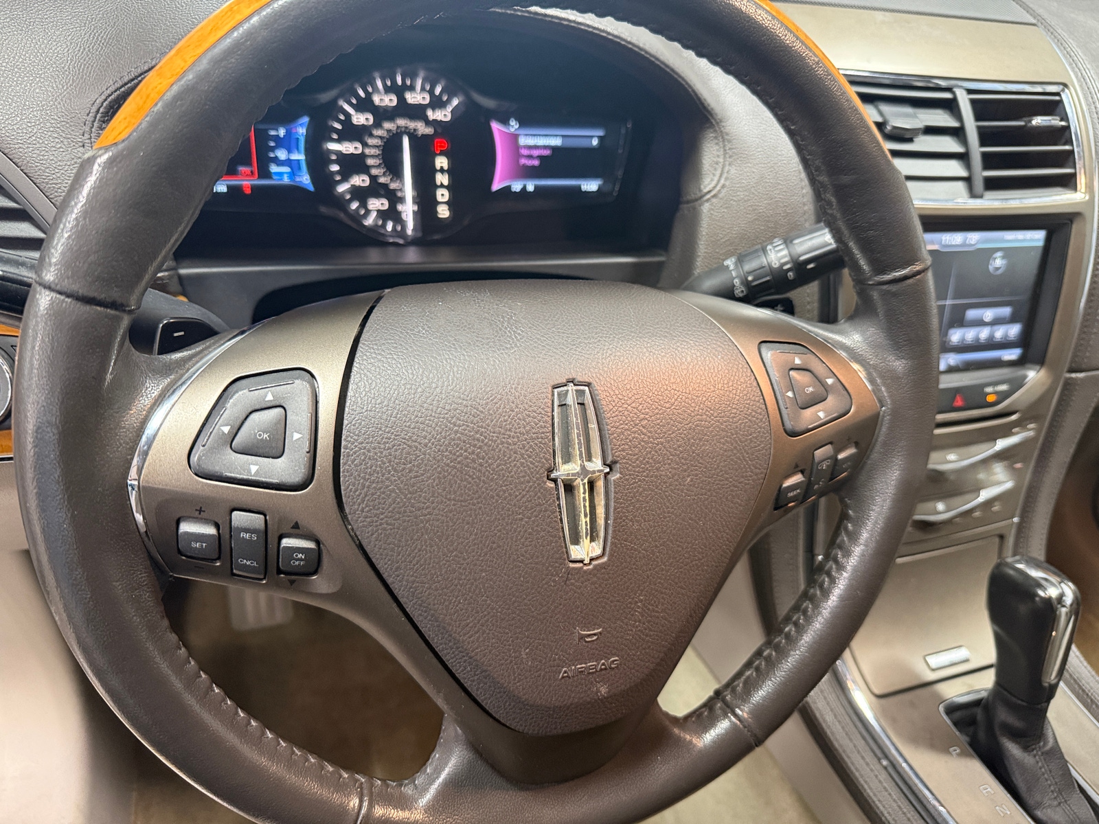 Thumbnail: 2015 Lincoln MKX - 4