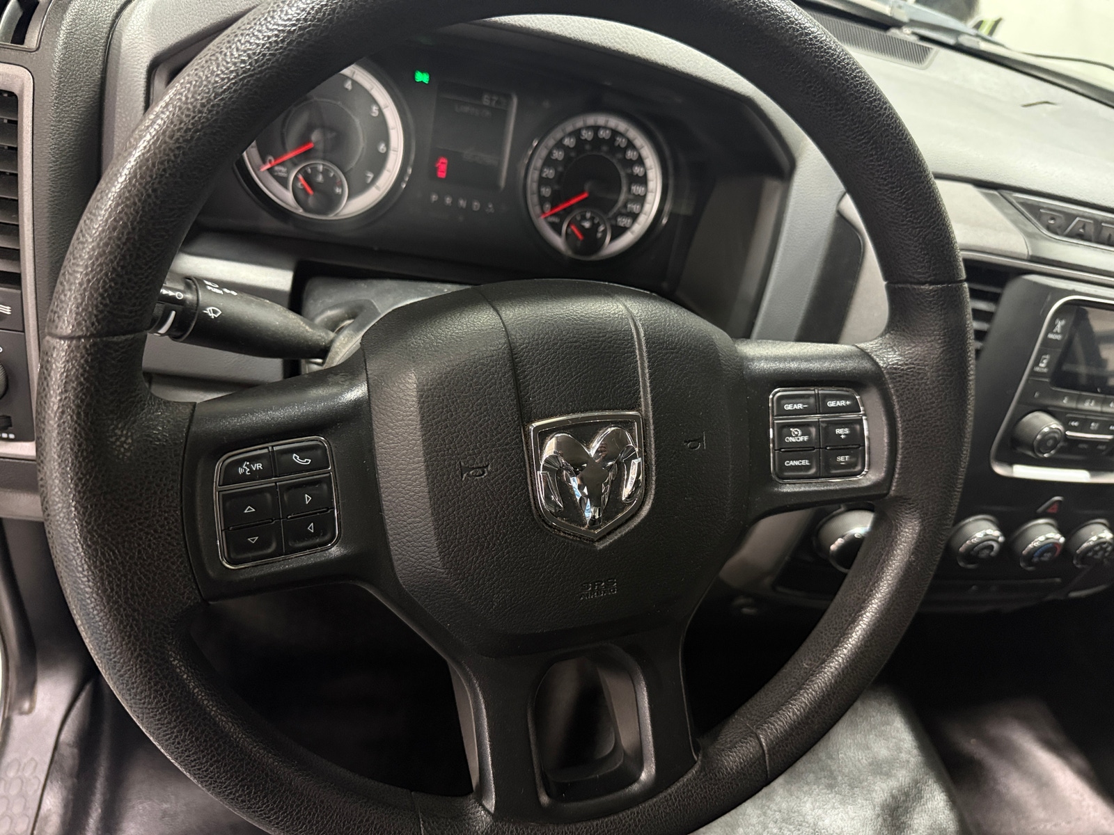 Thumbnail: 2020 RAM 1500 Classic - 4