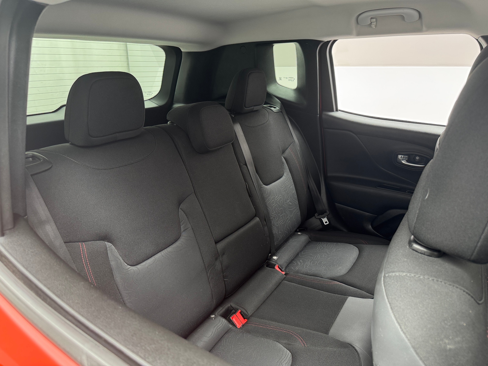 Thumbnail: 2017 Jeep Renegade - 6