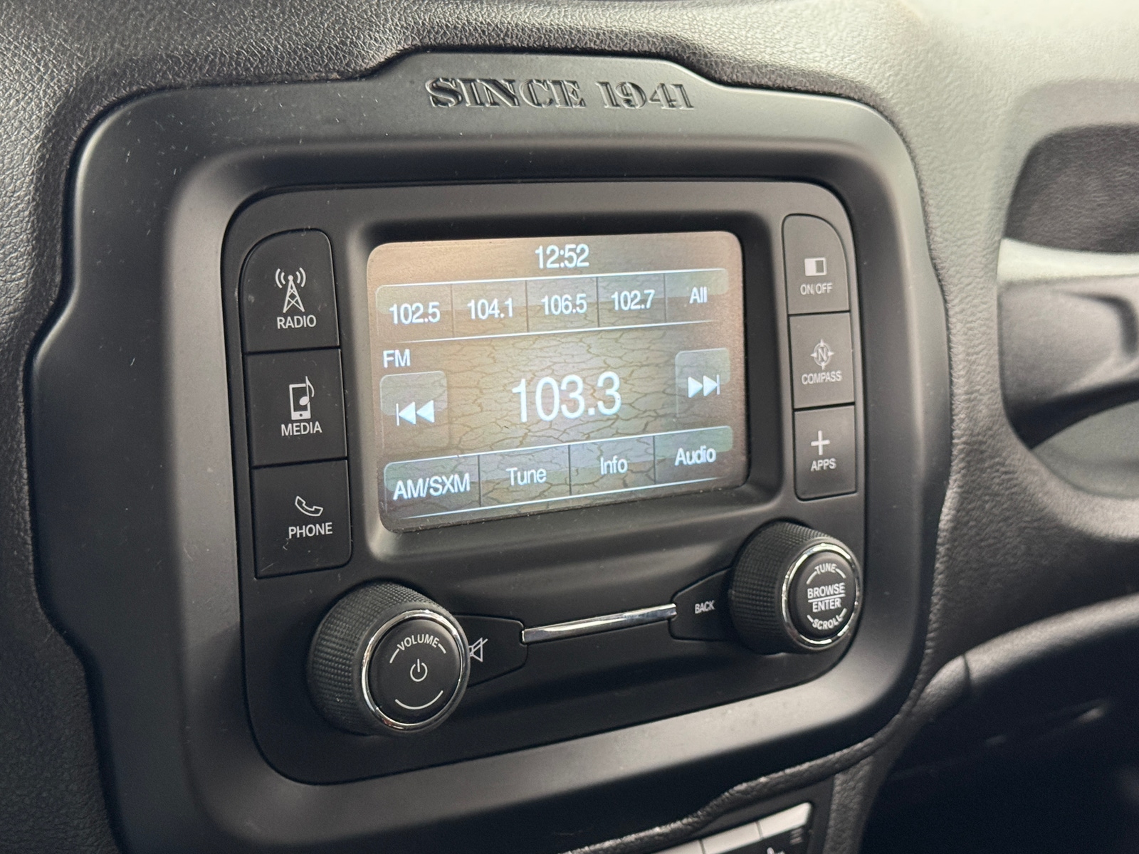 Thumbnail: 2017 Jeep Renegade - 4