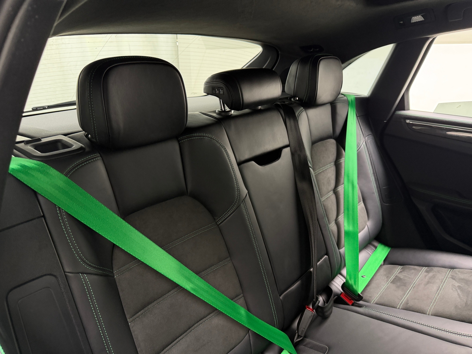 Thumbnail: 2022 Porsche Macan - 5