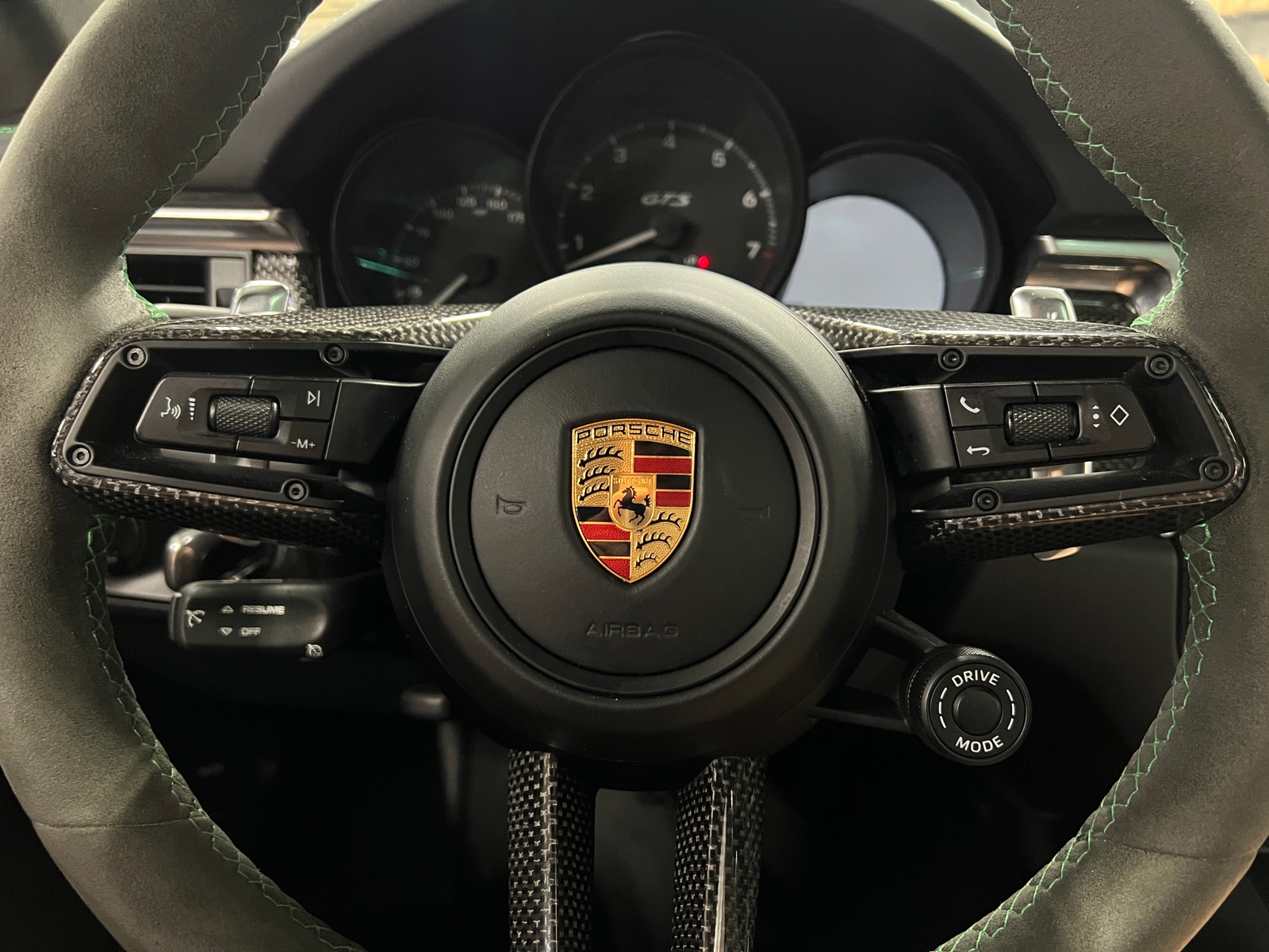 Thumbnail: 2022 Porsche Macan - 4