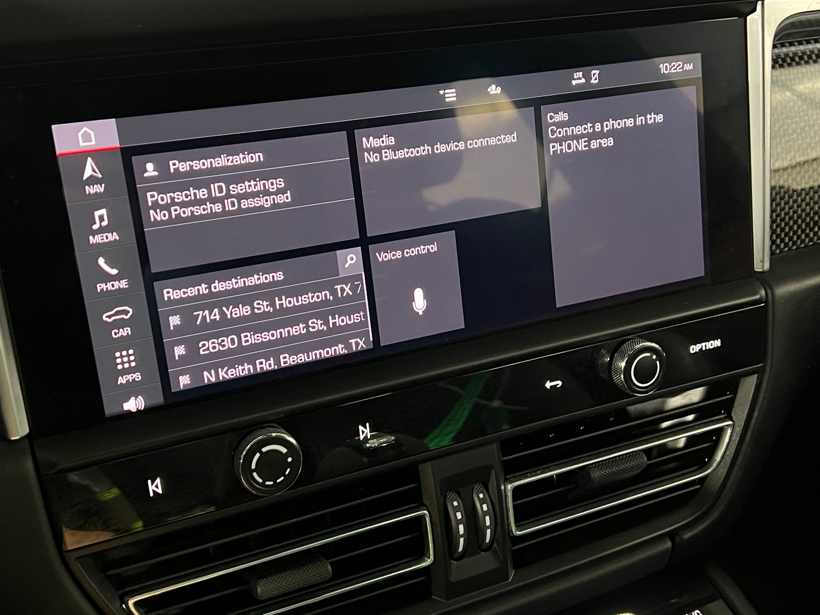 Thumbnail: 2022 Porsche Macan - 3