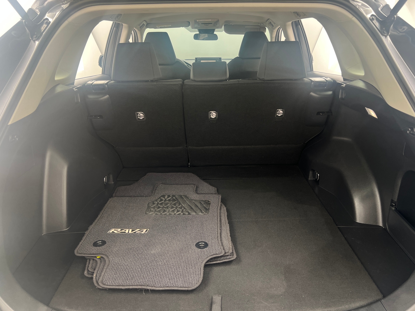 Thumbnail: 2022 Toyota RAV4 - 7