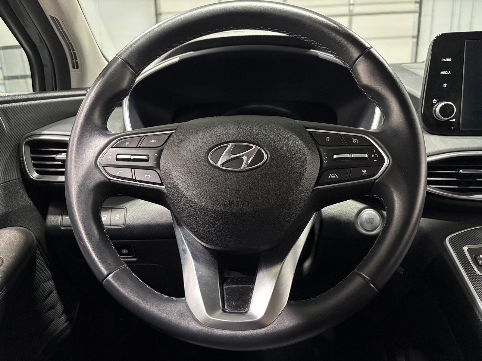 Thumbnail: 2022 Hyundai Santa Fe - 5