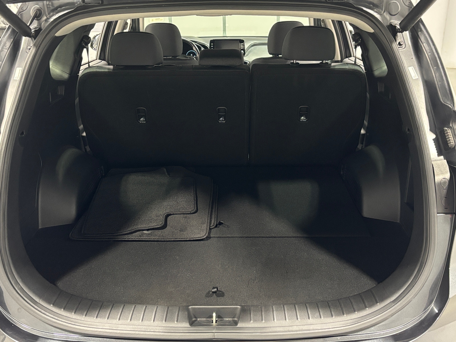 Thumbnail: 2022 Hyundai Santa Fe - 7