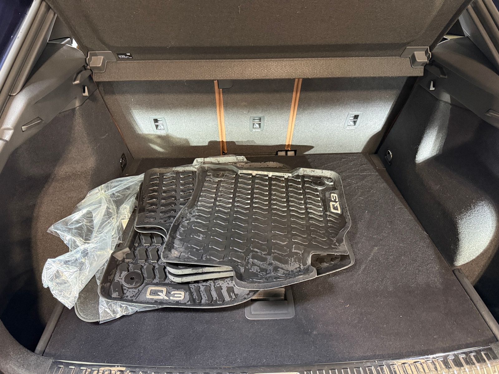 Thumbnail: 2022 Audi Q3 - 6