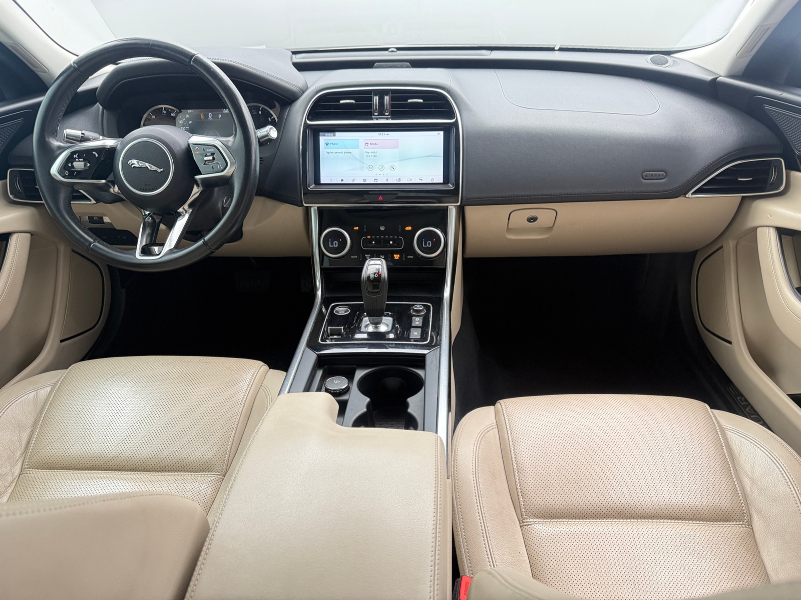 Thumbnail: 2020 Jaguar XE - 2