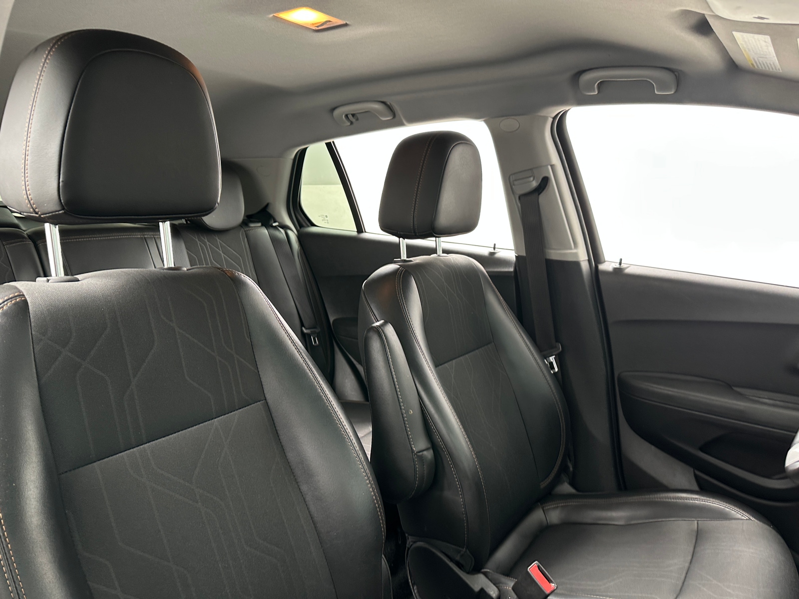 Thumbnail: 2017 Chevrolet Trax - 2