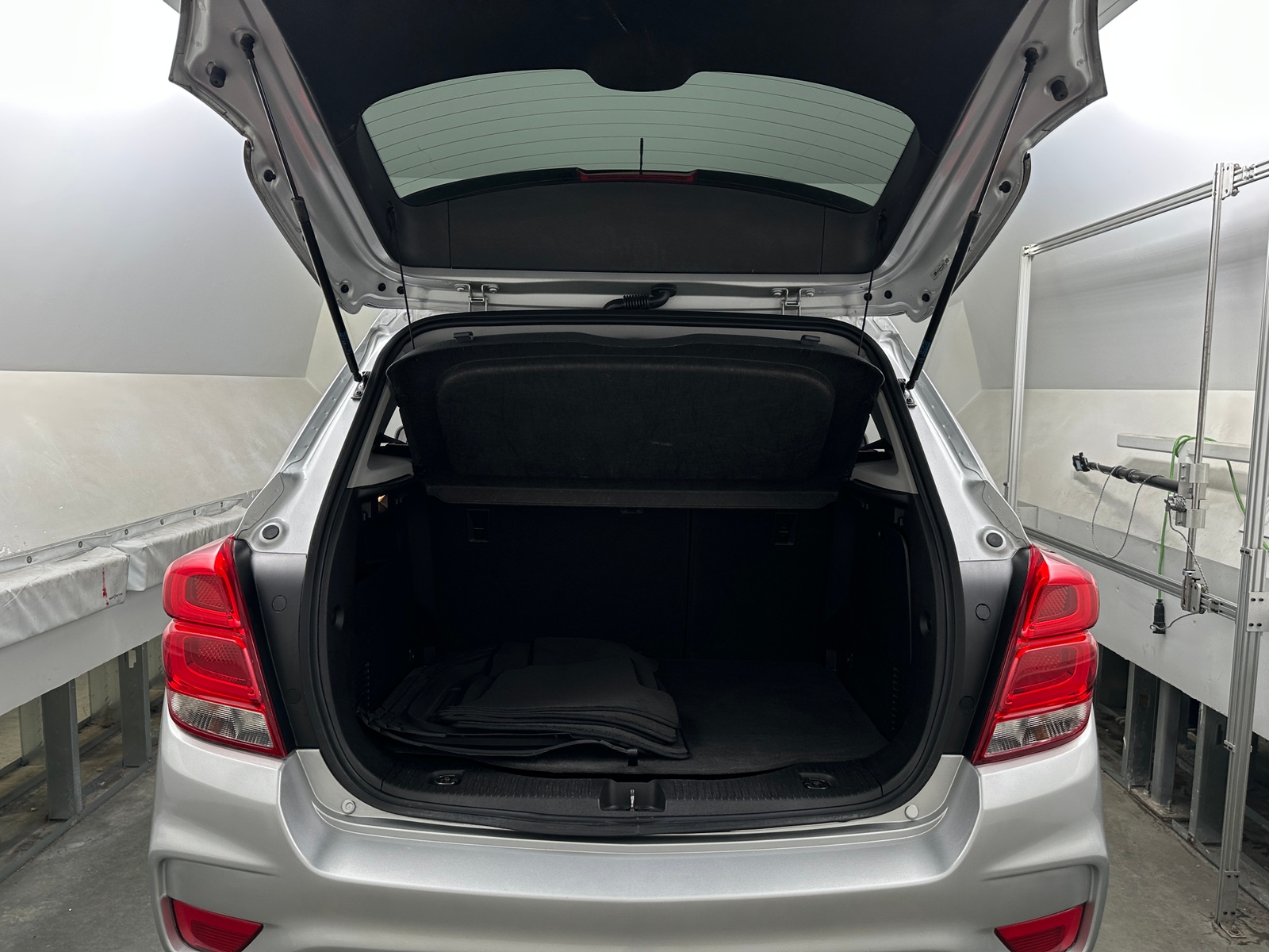 Thumbnail: 2017 Chevrolet Trax - 7