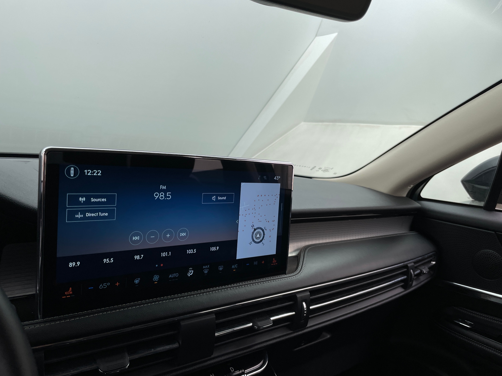 Thumbnail: 2024 Lincoln Corsair - 3