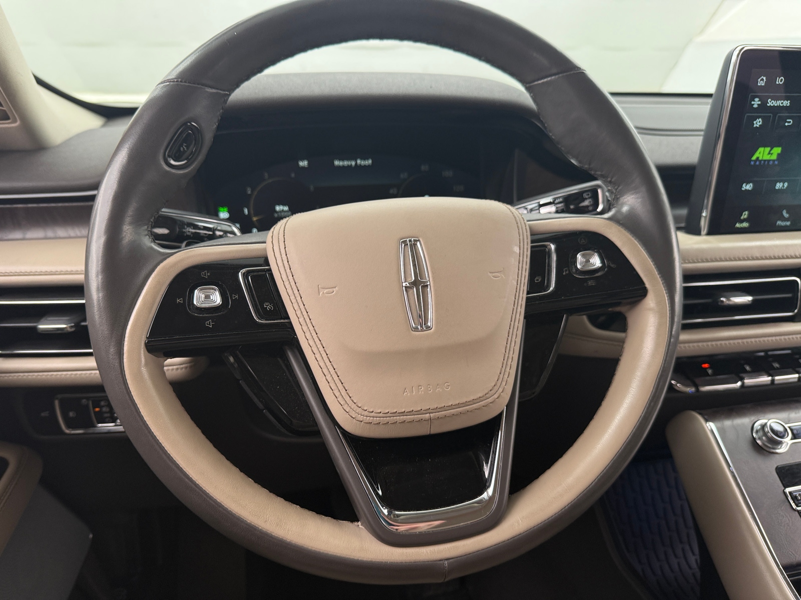 Thumbnail: 2021 Lincoln Aviator - 4