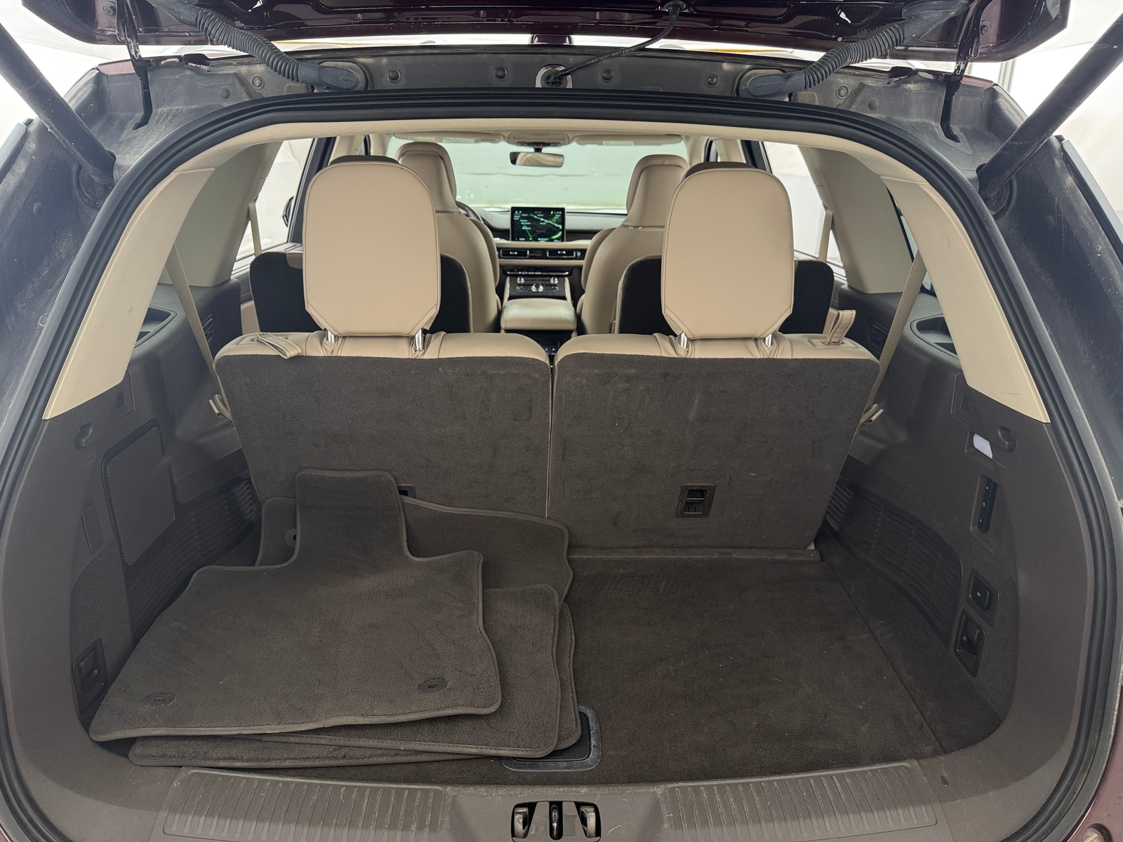 Thumbnail: 2021 Lincoln Aviator - 6