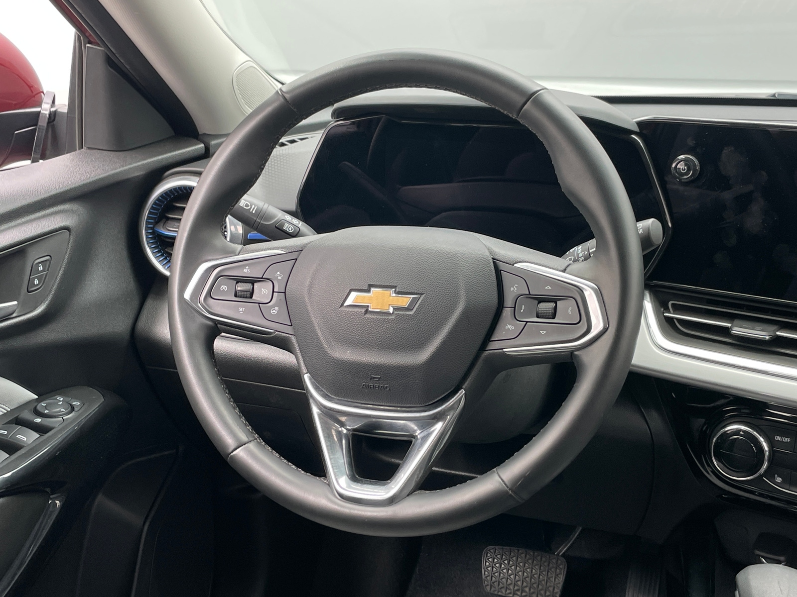 Thumbnail: 2025 Chevrolet Trax - 5