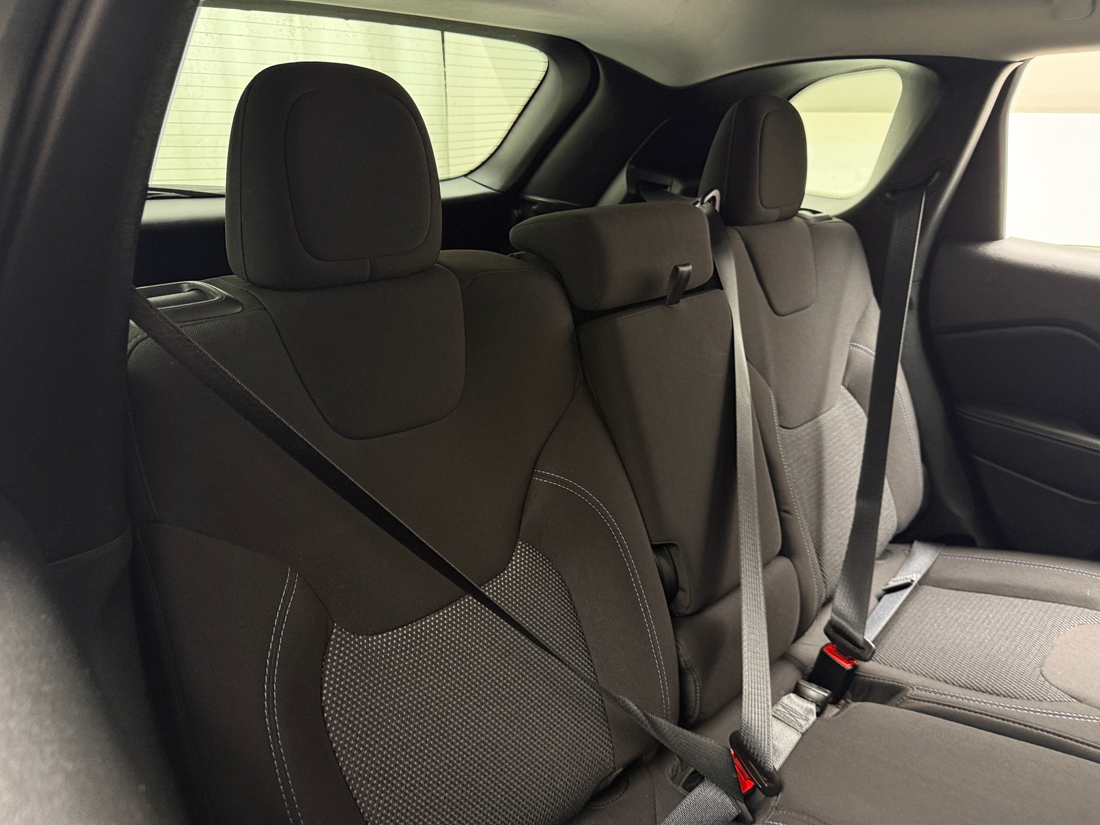 Thumbnail: 2020 Jeep Cherokee - 6