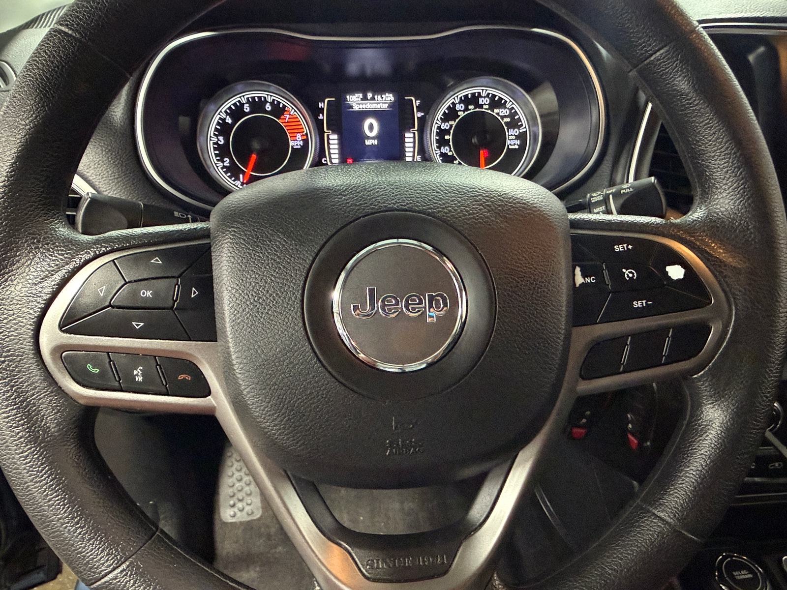 Thumbnail: 2020 Jeep Cherokee - 5