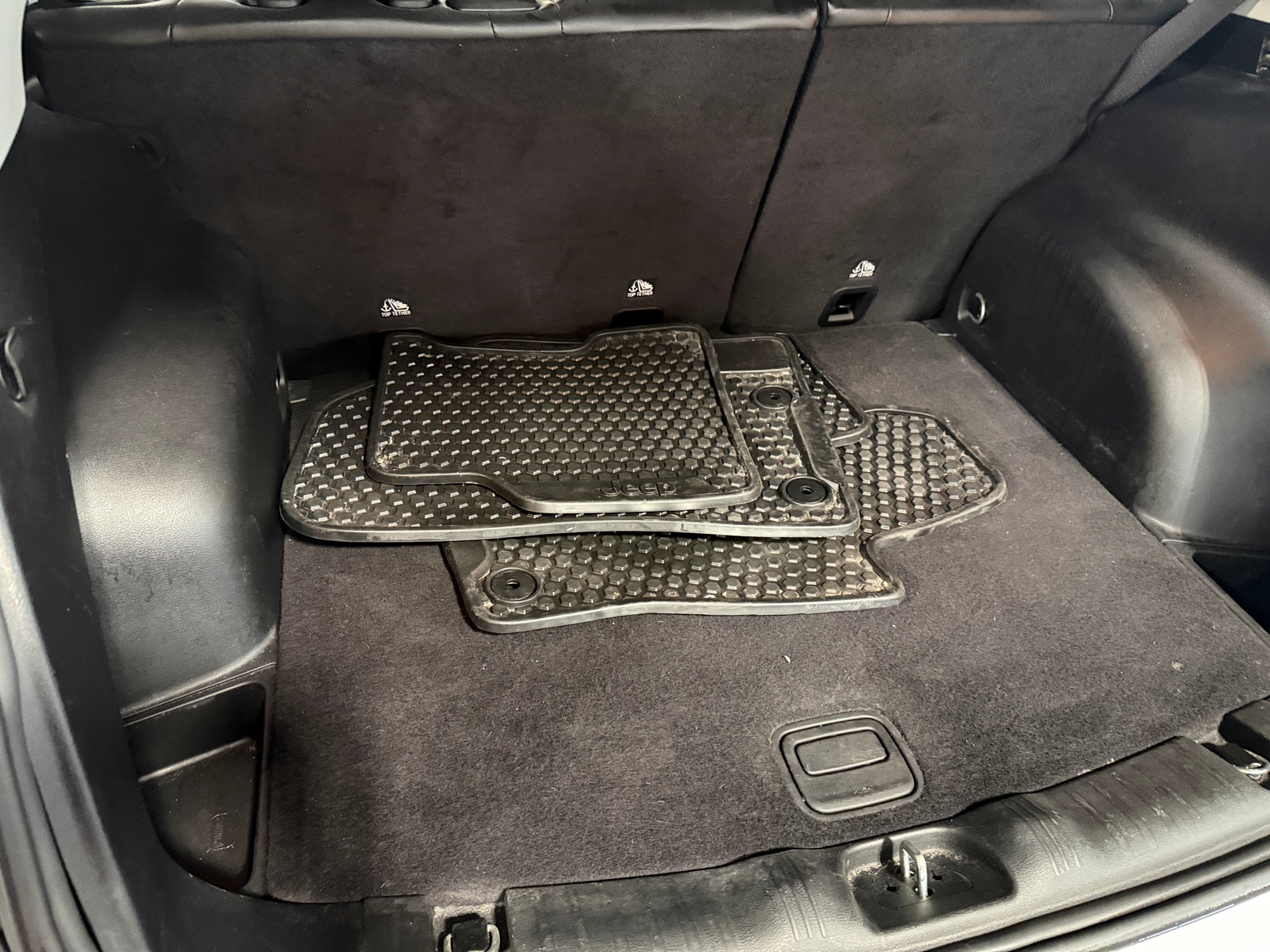 Thumbnail: 2020 Jeep Compass - 6