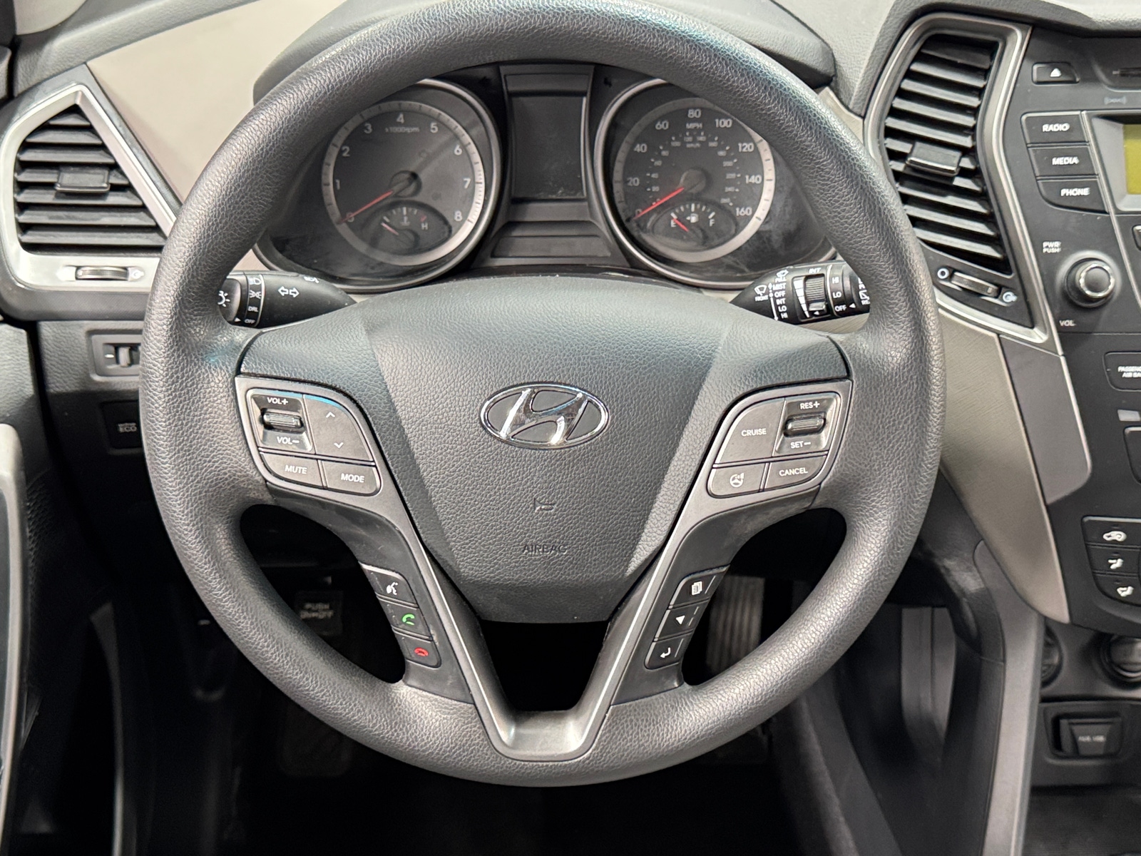 Thumbnail: 2016 Hyundai Santa Fe - 5