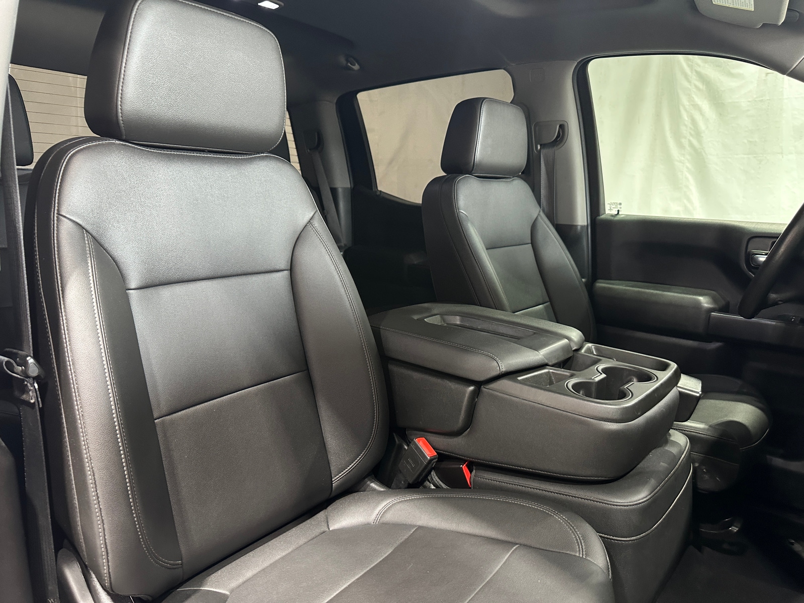 Thumbnail: 2021 Chevrolet Silverado 1500 - 2