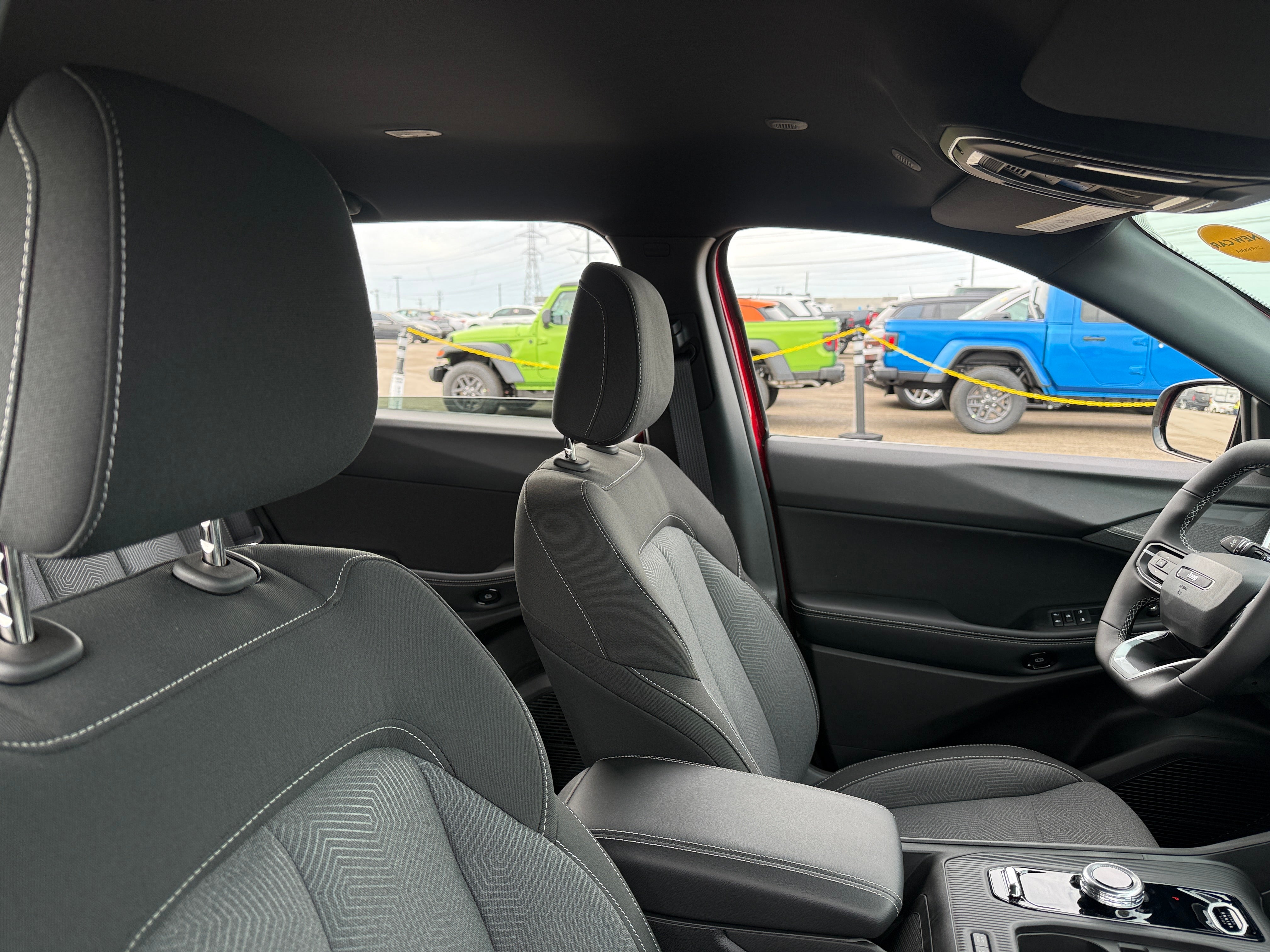2026 Jeep Cherokee Laredo - Photo 2