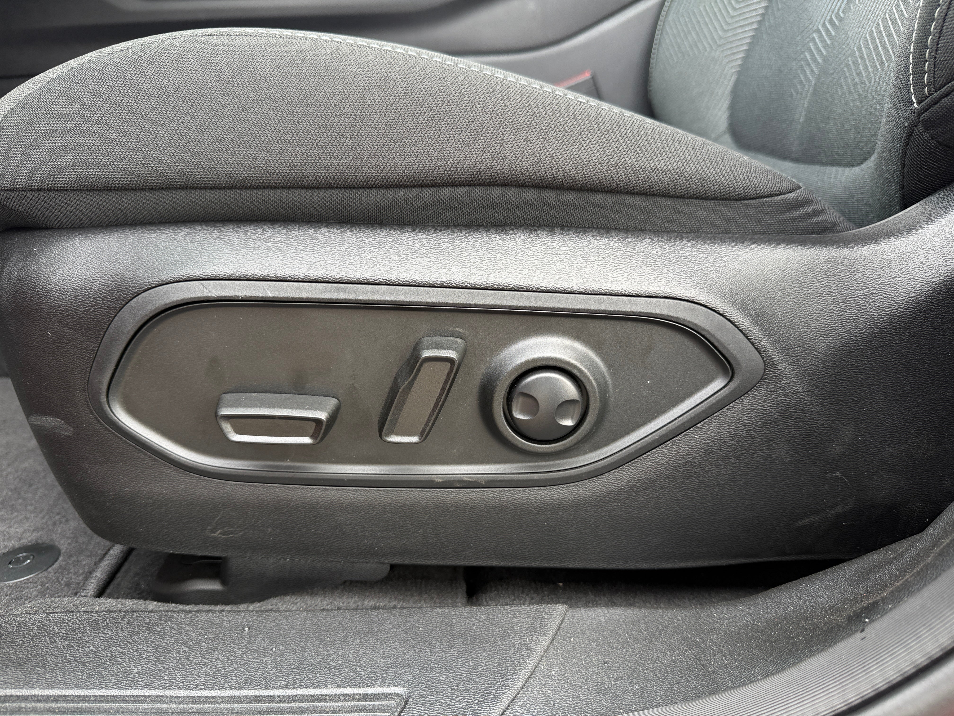 2026 Jeep Cherokee Laredo - Photo 10