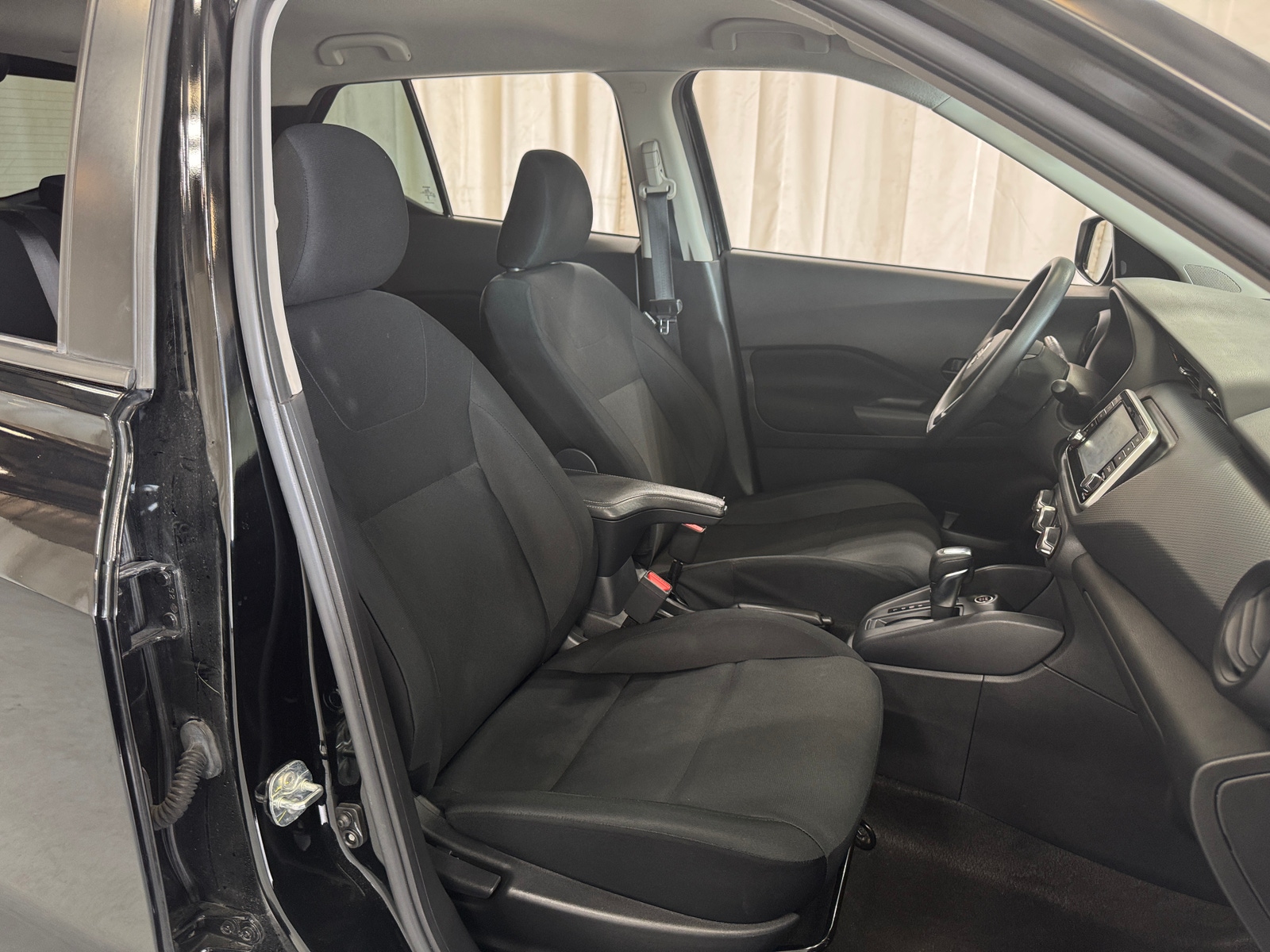 Thumbnail: 2023 Nissan Kicks - 2