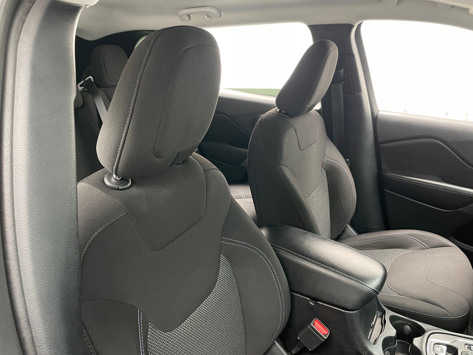 Thumbnail: 2020 Jeep Cherokee - 2