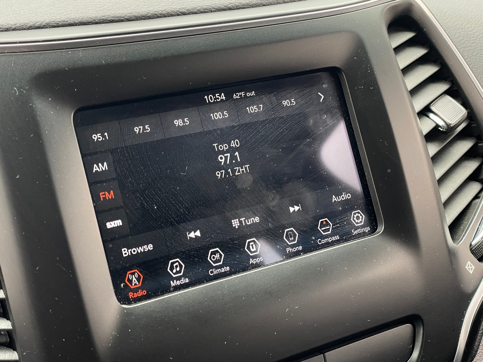 Thumbnail: 2020 Jeep Cherokee - 4