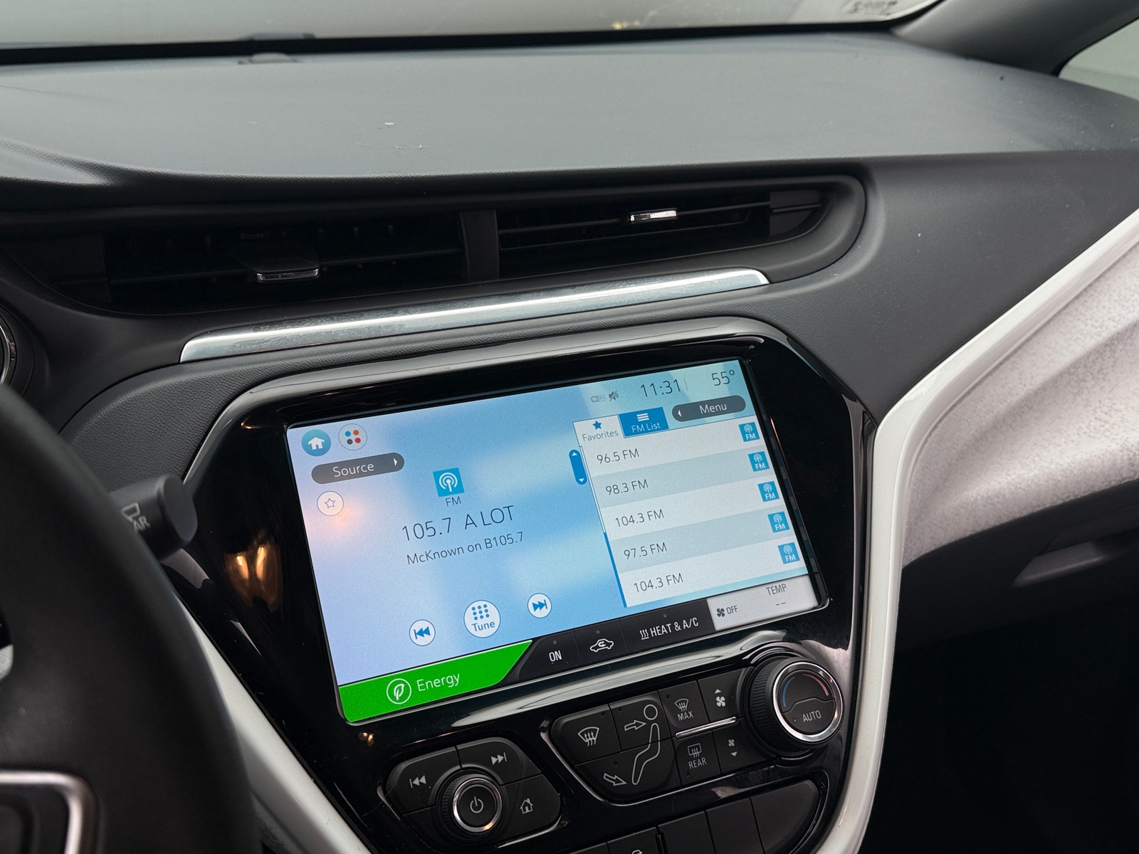 Thumbnail: 2017 Chevrolet Bolt EV - 4