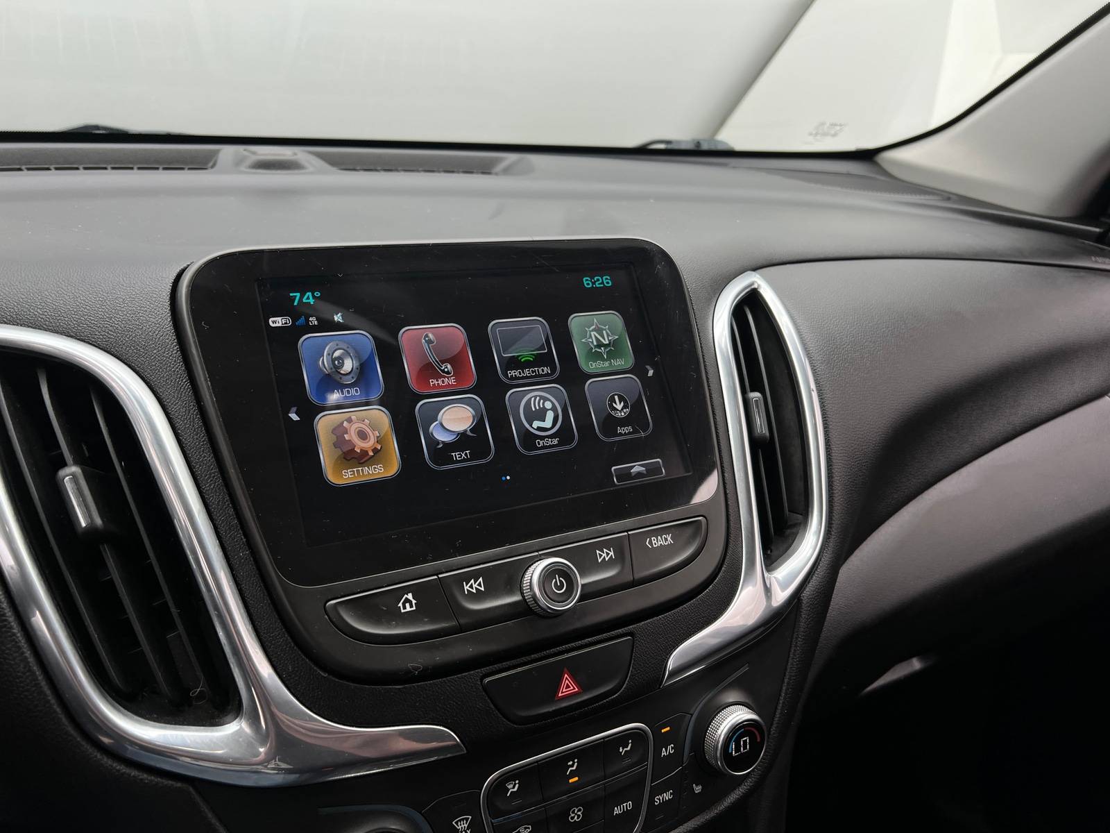 Thumbnail: 2018 Chevrolet Equinox - 4