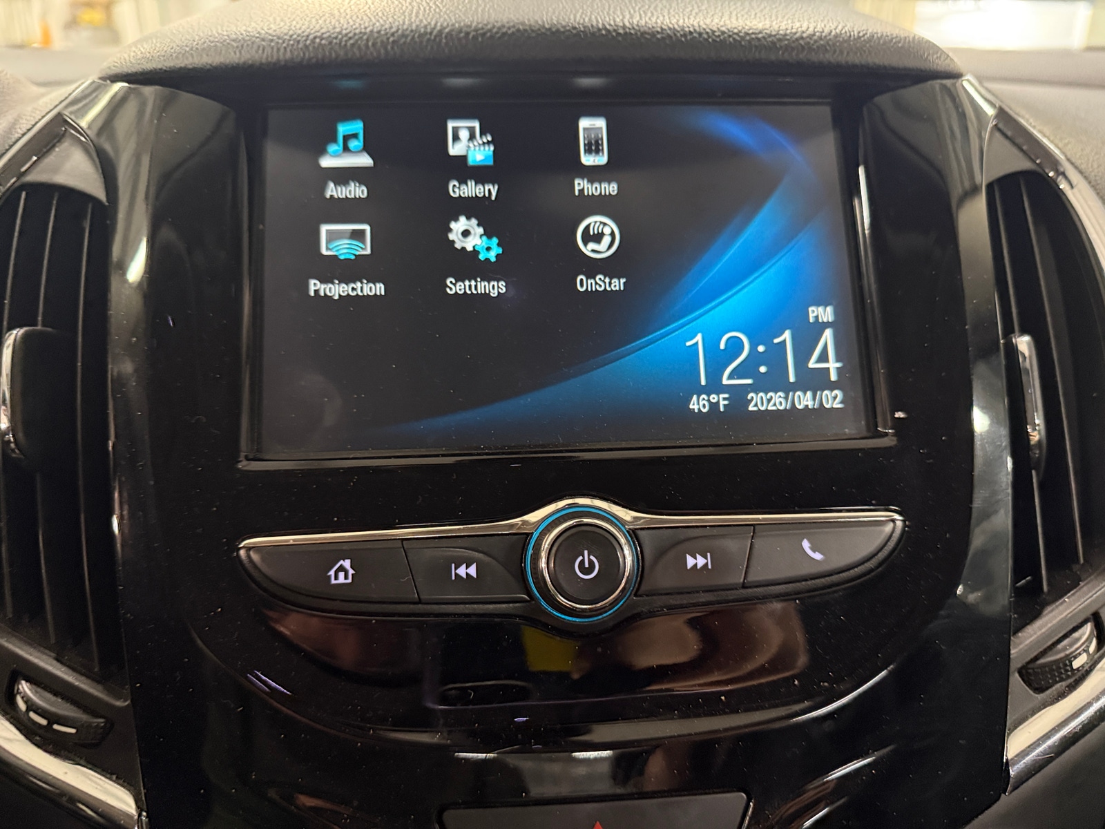 Thumbnail: 2017 Chevrolet Cruze - 3