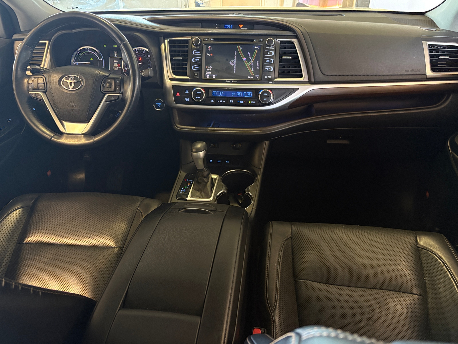 Thumbnail: 2015 Toyota Highlander - 2
