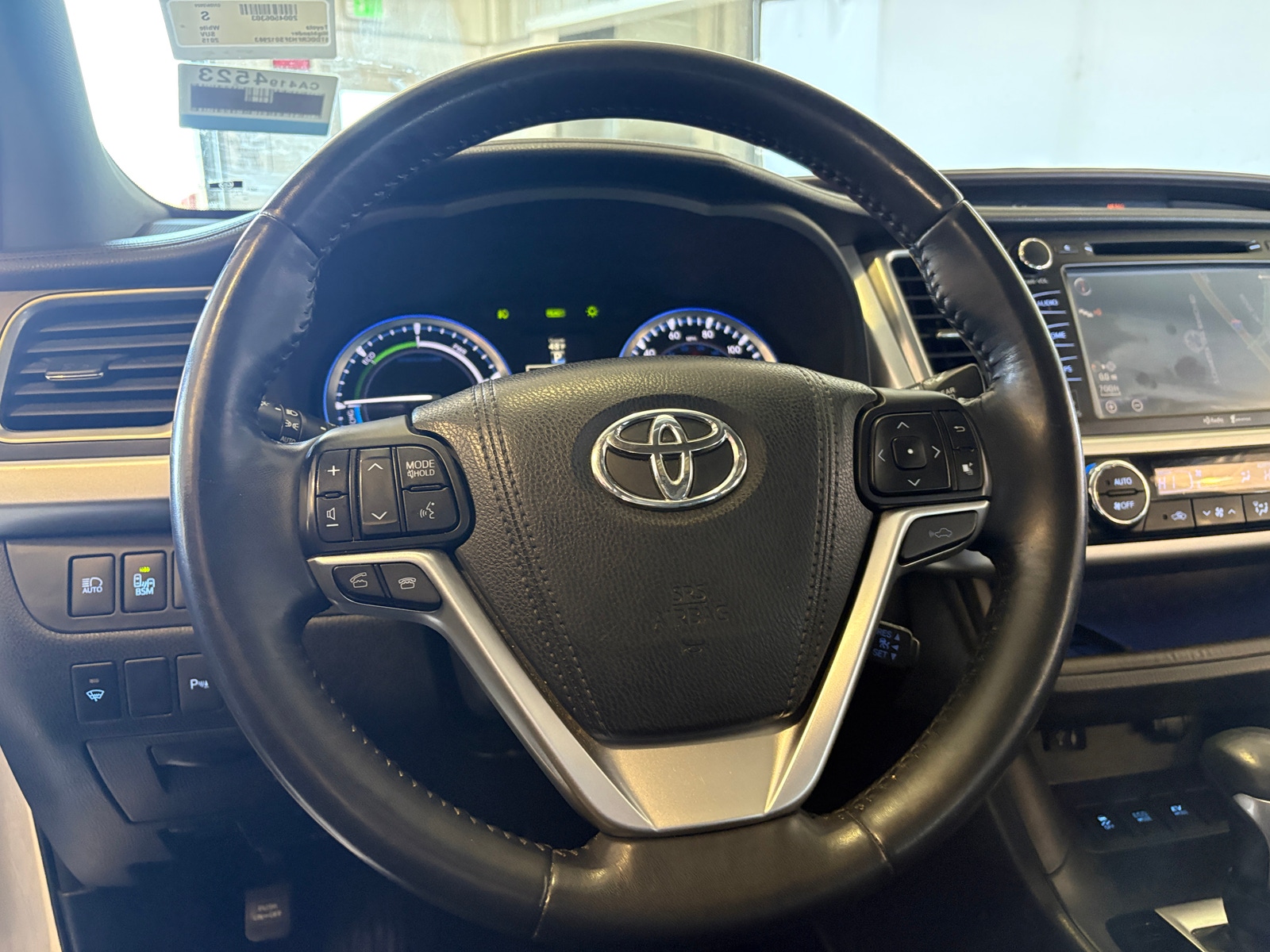 Thumbnail: 2015 Toyota Highlander - 4
