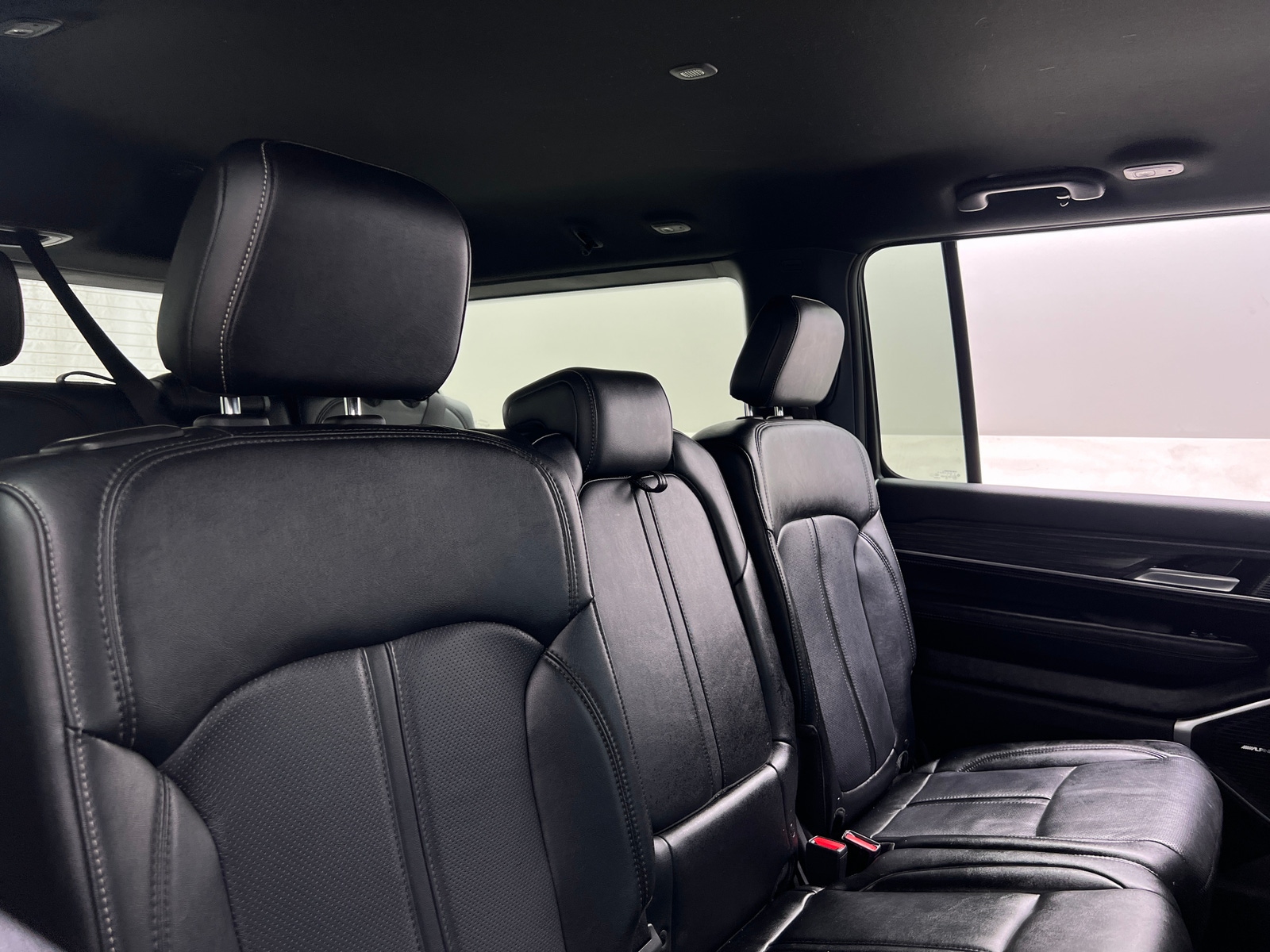 Thumbnail: 2024 Jeep Wagoneer - 5