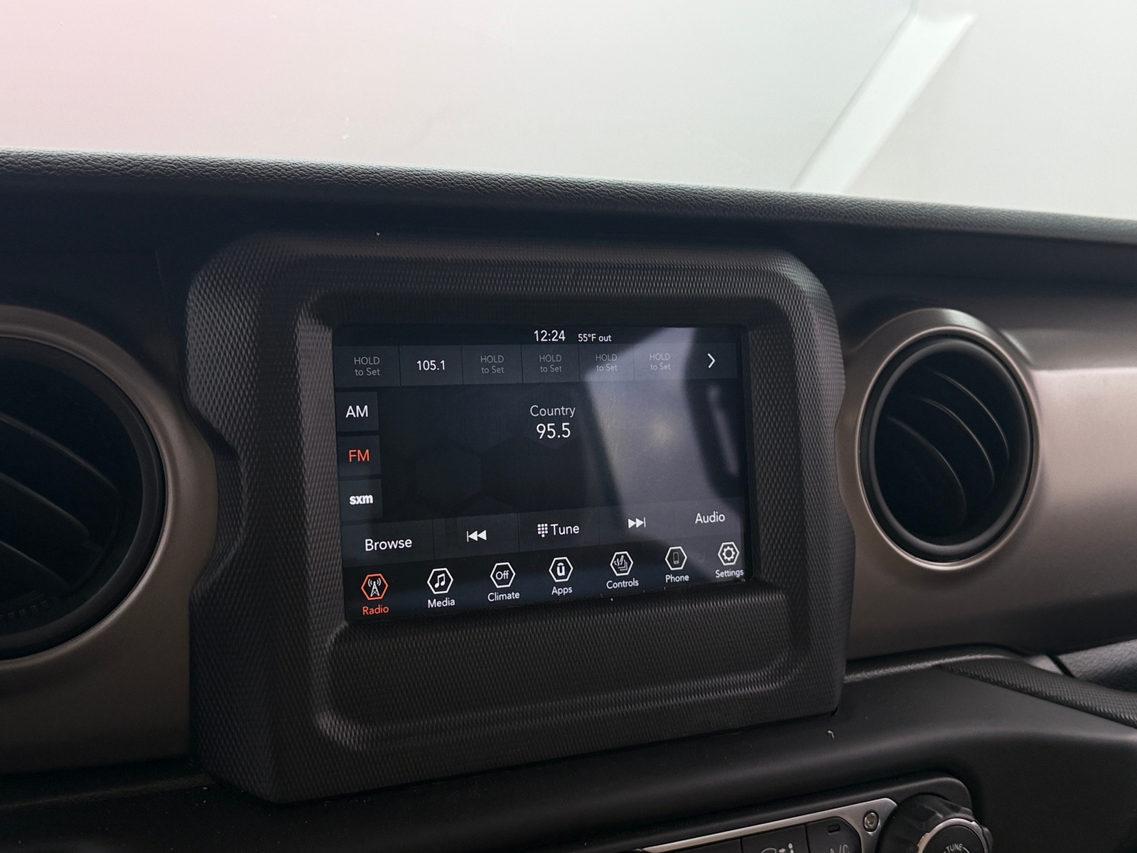 Thumbnail: 2020 Jeep Gladiator - 4