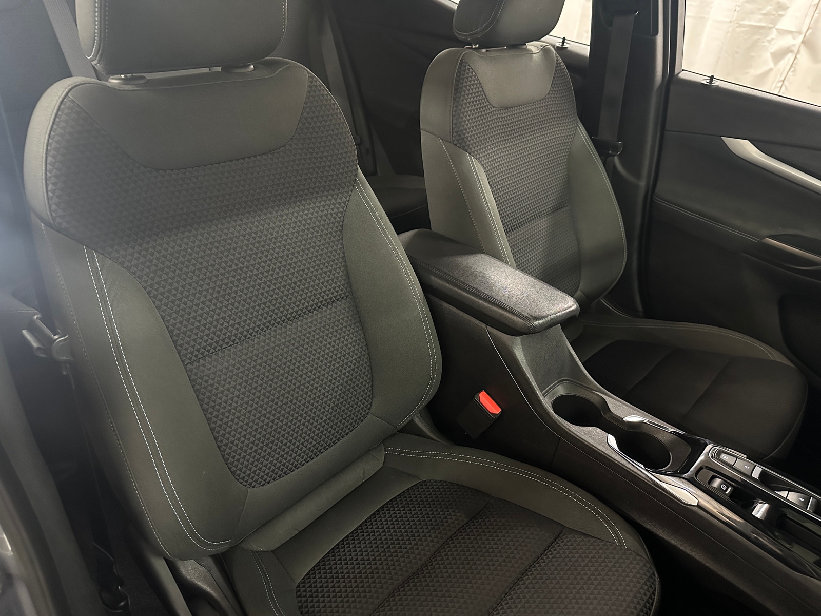 Thumbnail: 2023 Chevrolet Bolt EUV - 2