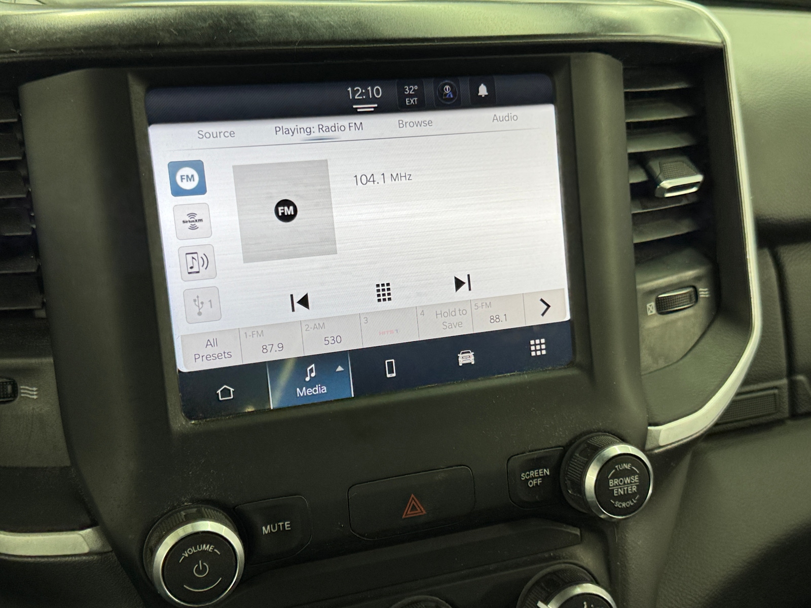 Thumbnail: 2022 RAM 1500 - 4