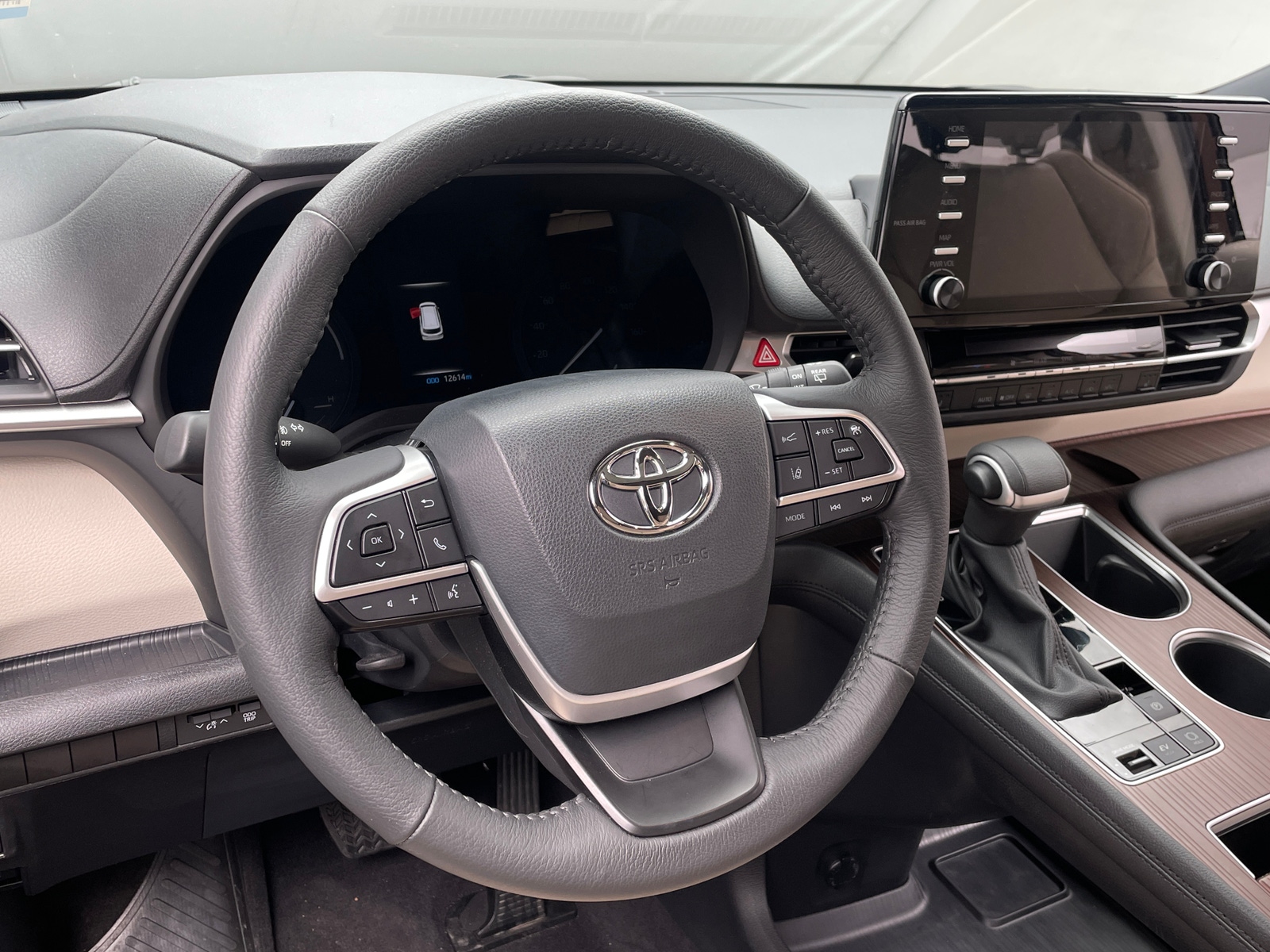 Thumbnail: 2023 Toyota Sienna - 4