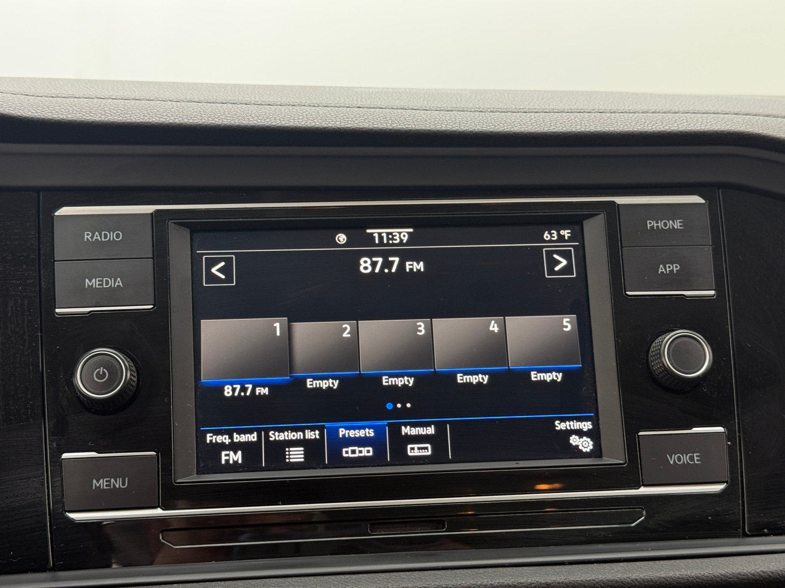 Thumbnail: 2021 Volkswagen Jetta - 4